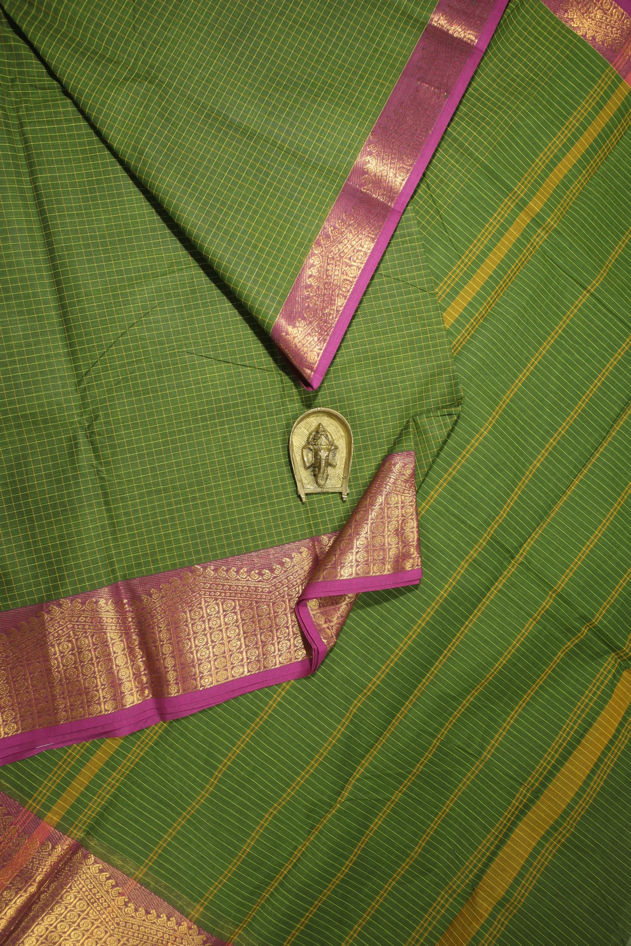 green-mango-checked-saree-ck002585-a