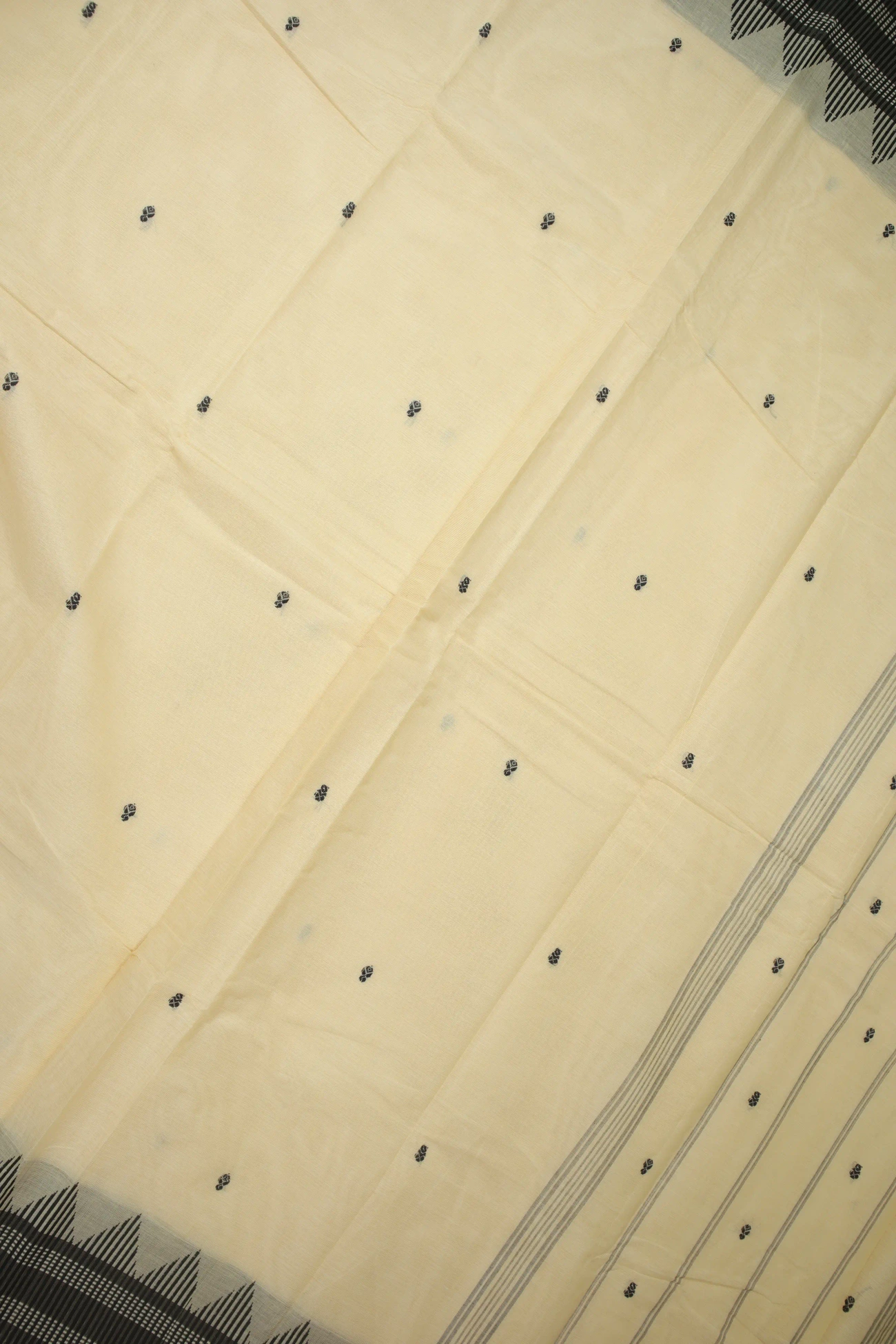 off-white-seepu-reku-border-grand-chettinad-saree-gc002256-c