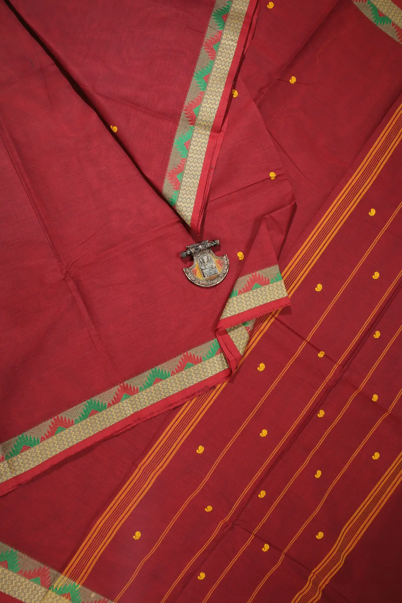 red-temple-zigzag-grand-chettinad-saree-gc002204-a