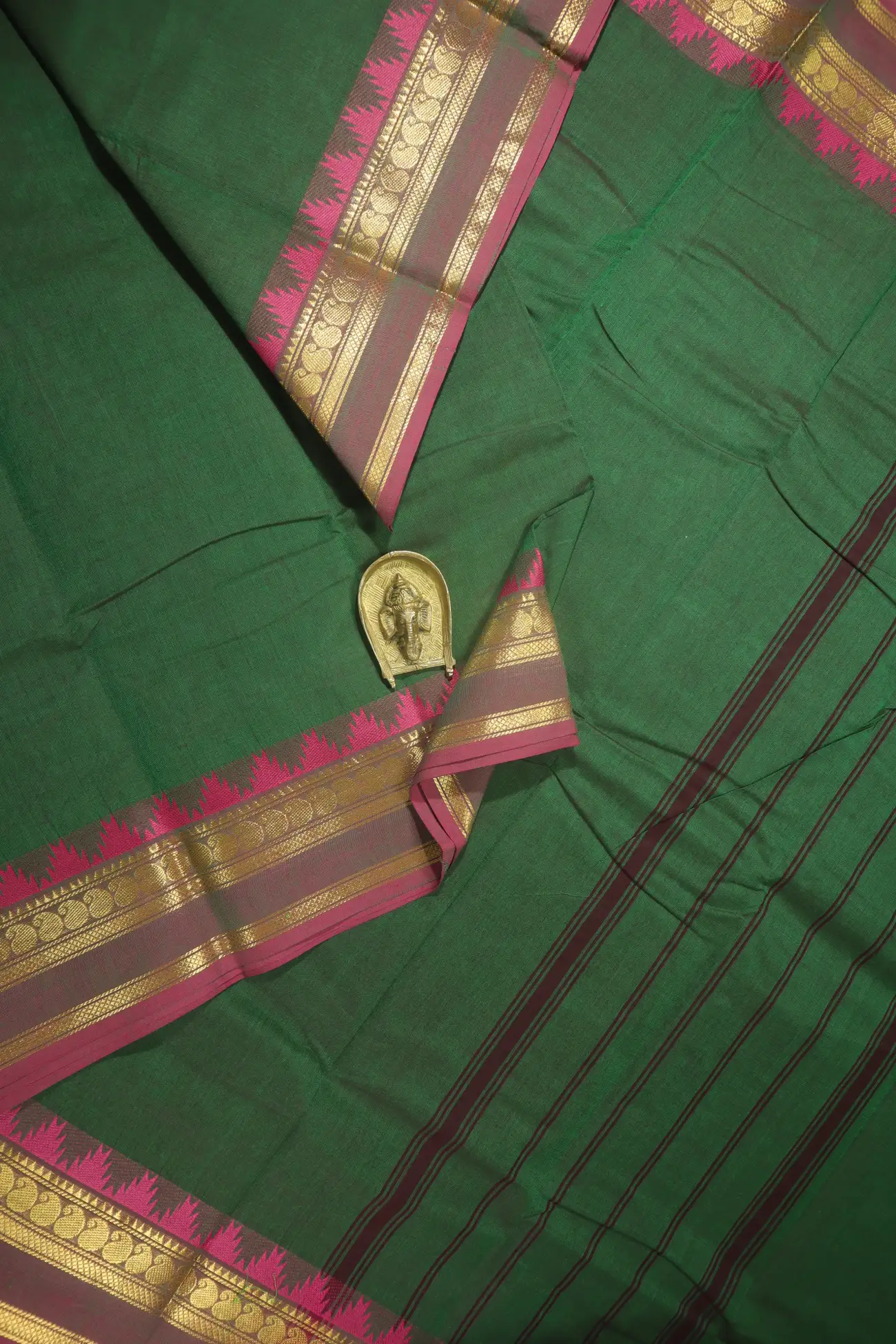 dark-green-temple-mango-grand-chettinad-saree-gc002299-a