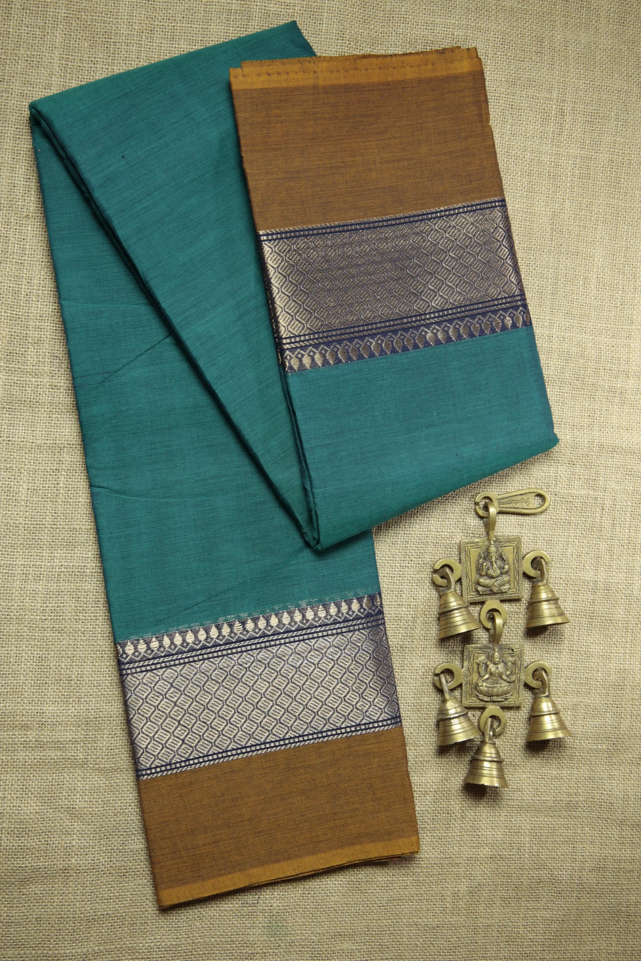 dark-green-leaf-malarkodi-saree-mk008094-a