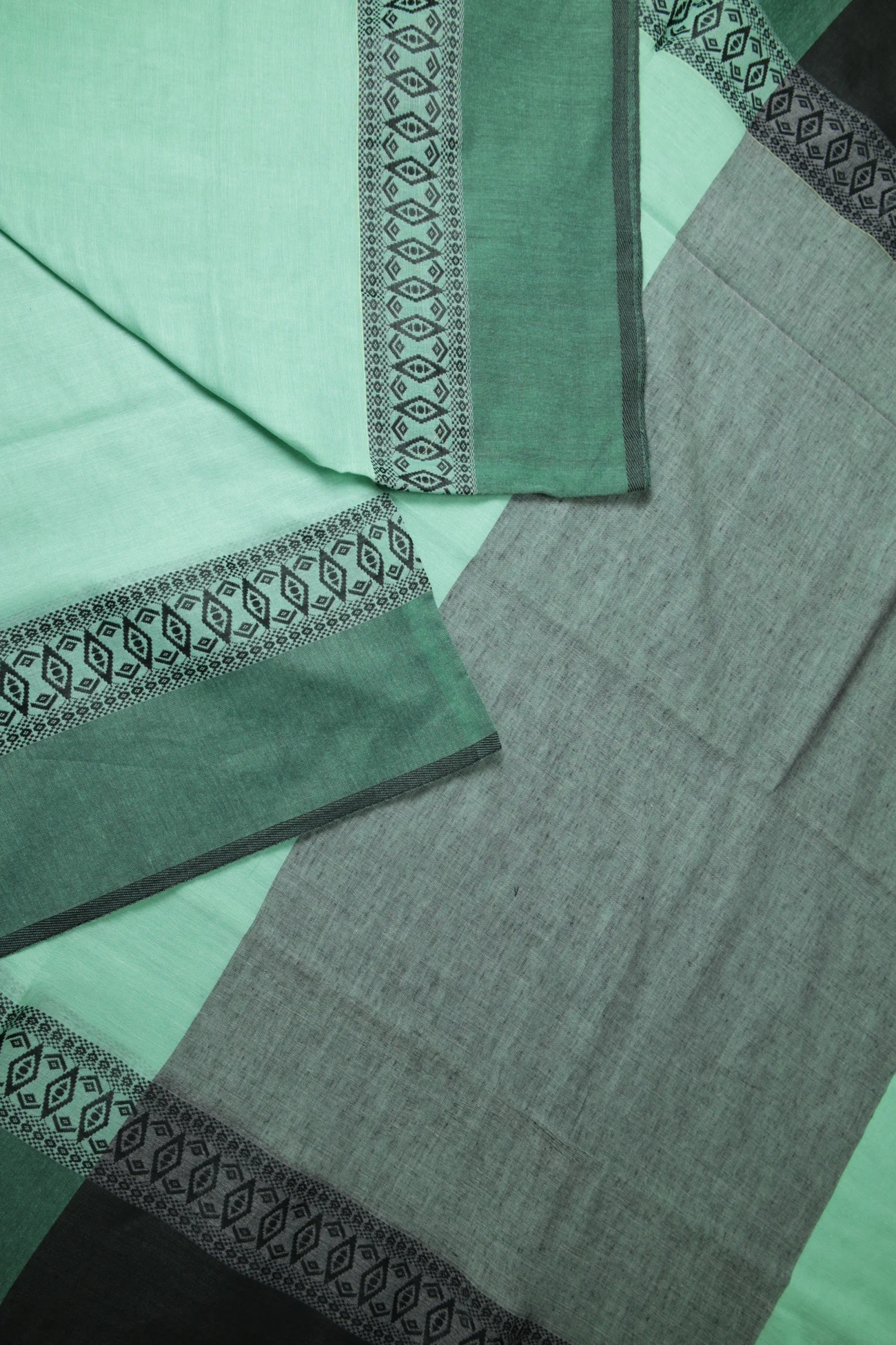 teal-diamoned-bengal-saree-kh001949-b