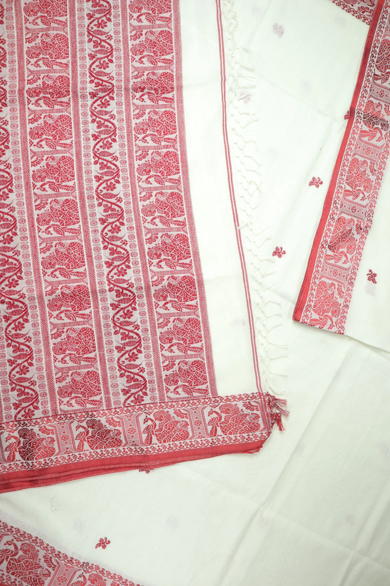 ivory-fan-flower-doll-baluchari-bengal-handloom-cotton-saree-bal000003-c