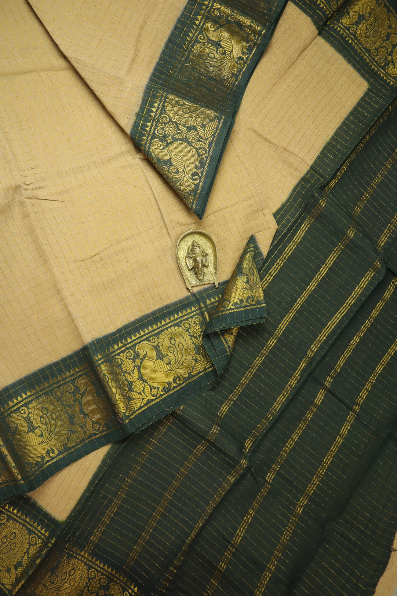 wheat-peacock-madurai-sungudi-saree-ss005734-a