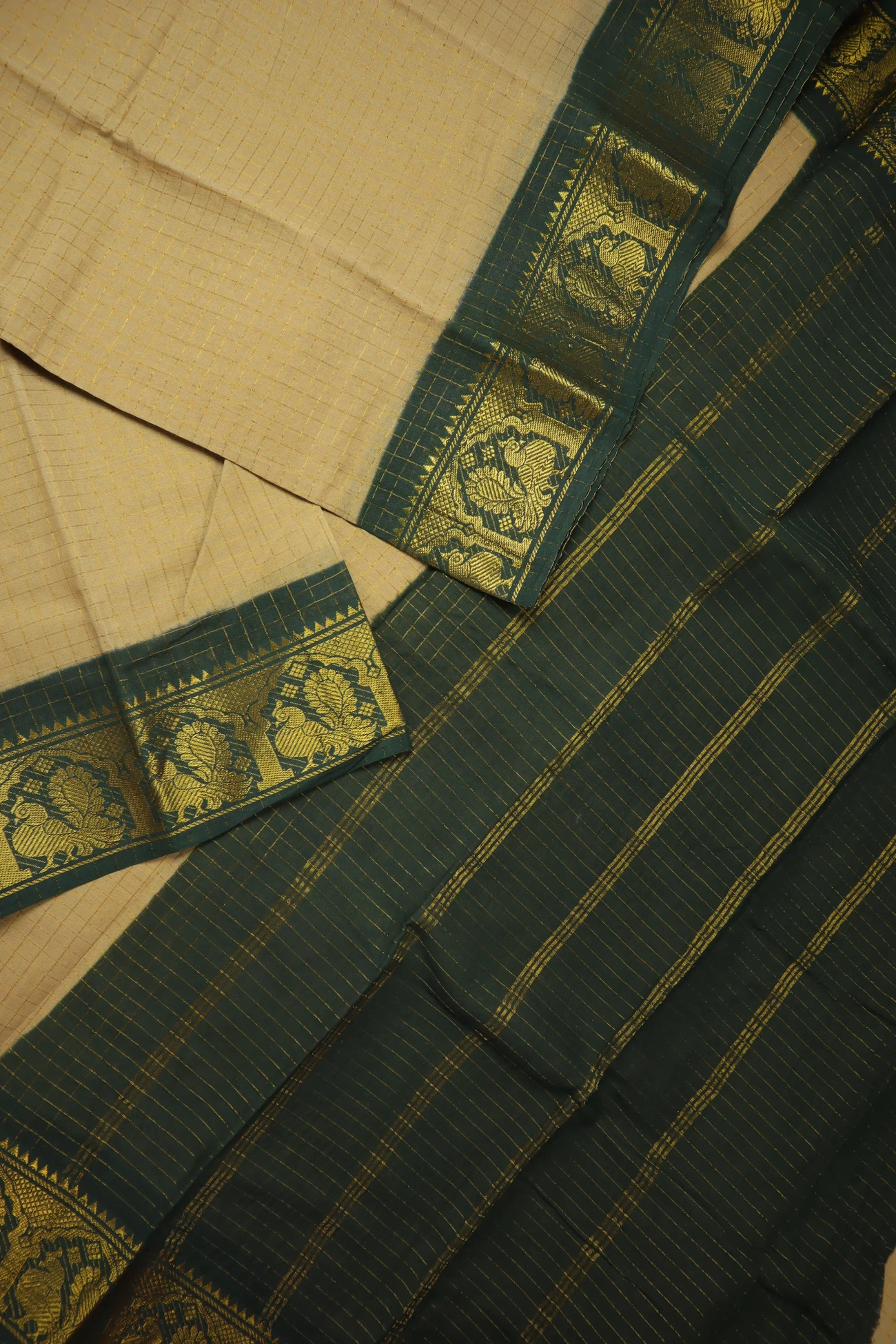 wheat-peacock-madurai-sungudi-saree-ss005735-b