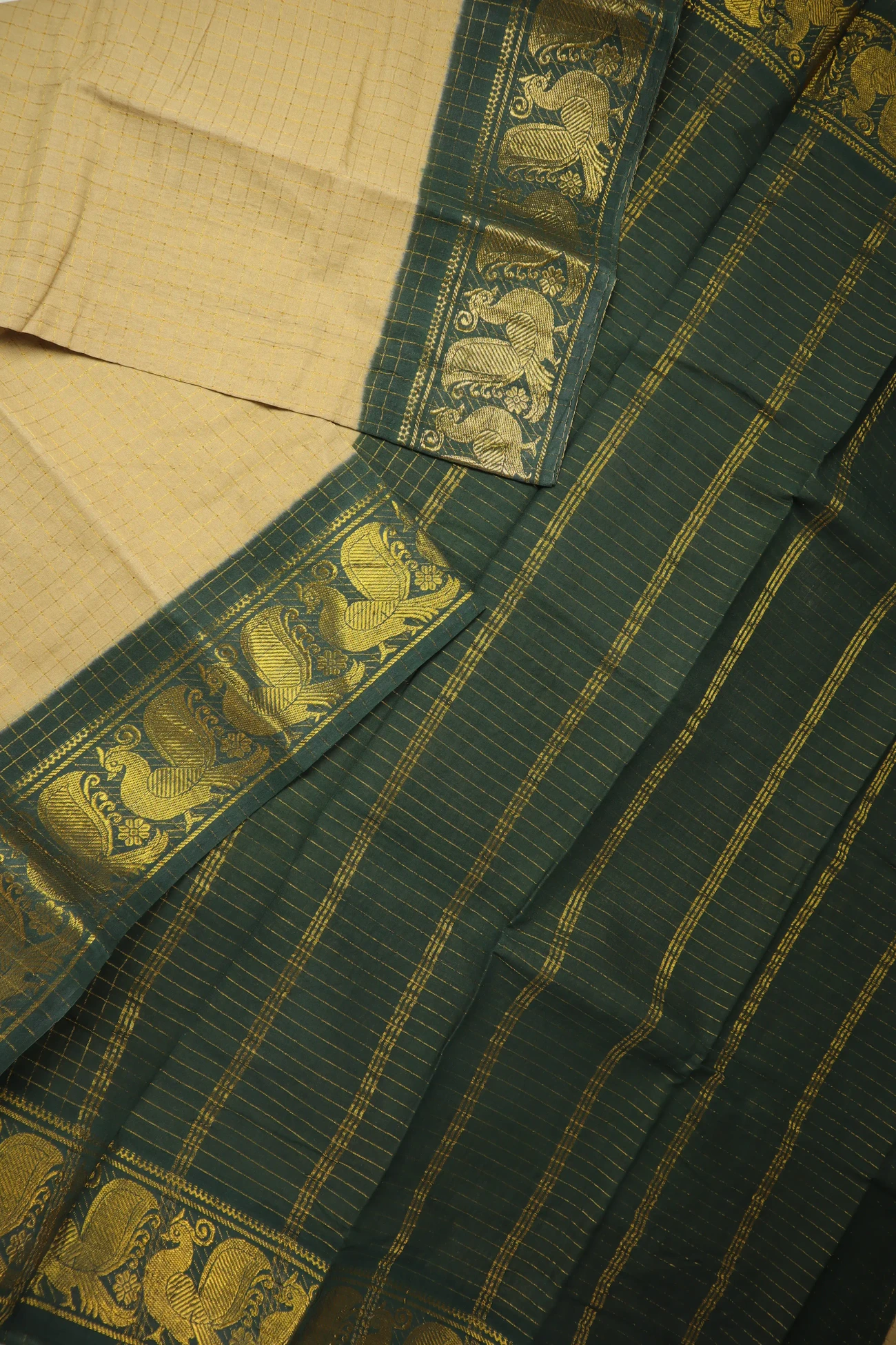 brown-peacock-madurai-sungudi-saree-ss005739-b