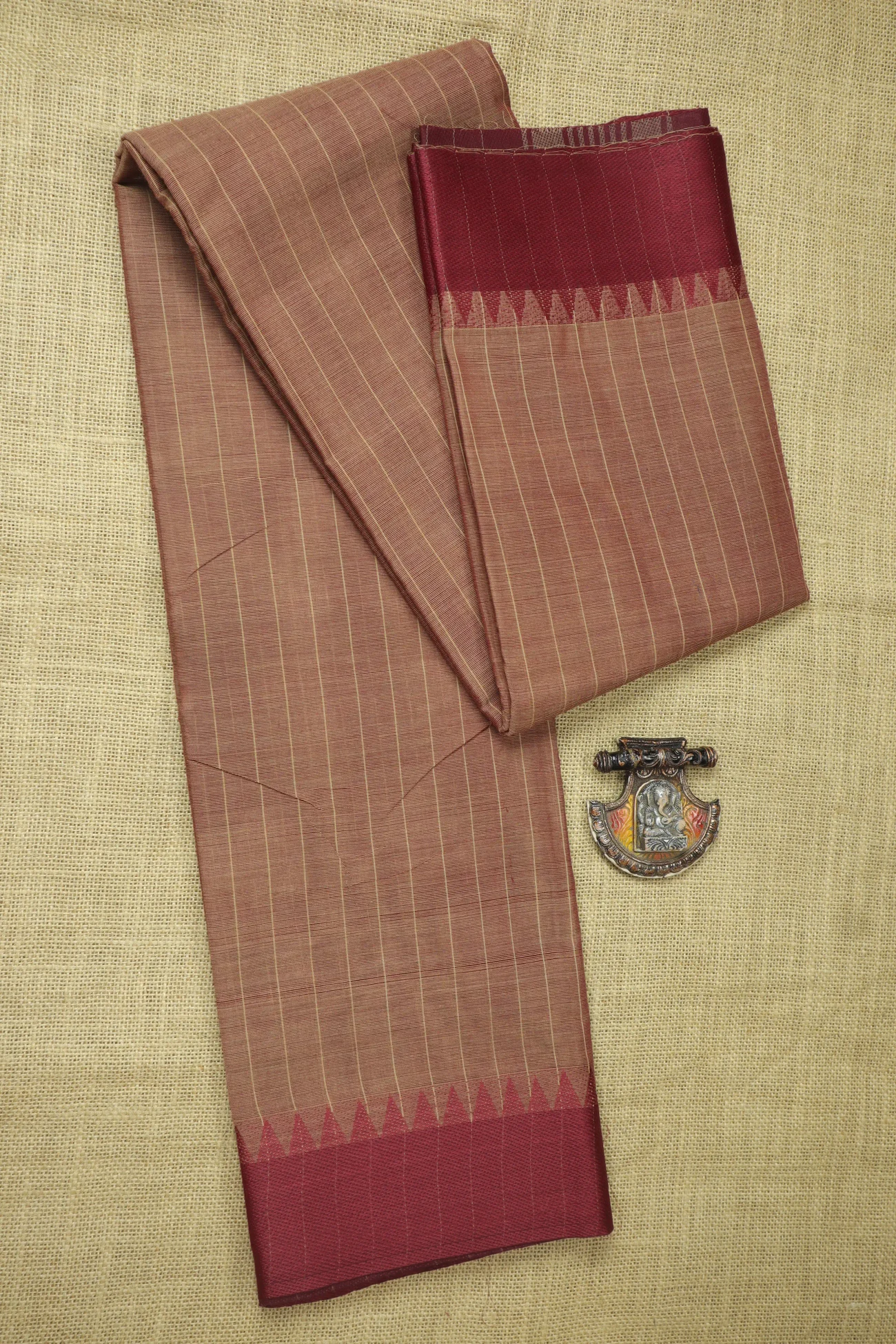 indian-red-temple-vertical-stripes-malarkodi-saree-mk008163-a