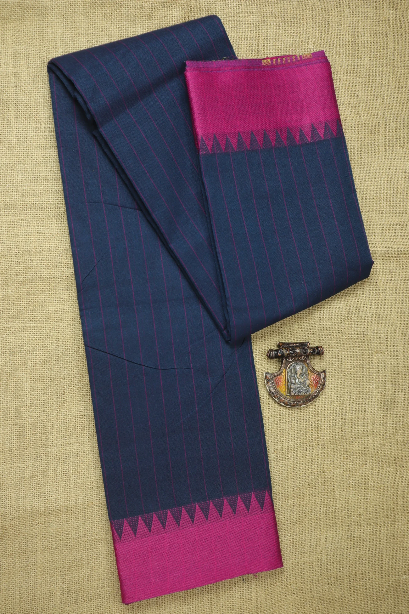 navy-temple-vertical-stripes-malarkodi-saree-mk008186-a