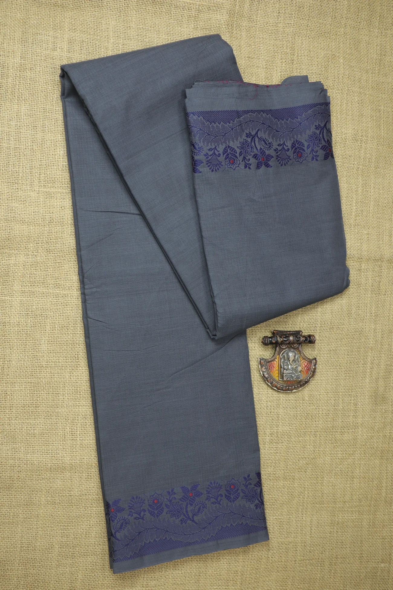 gray-flower-malarkodi-saree-mk008126-a