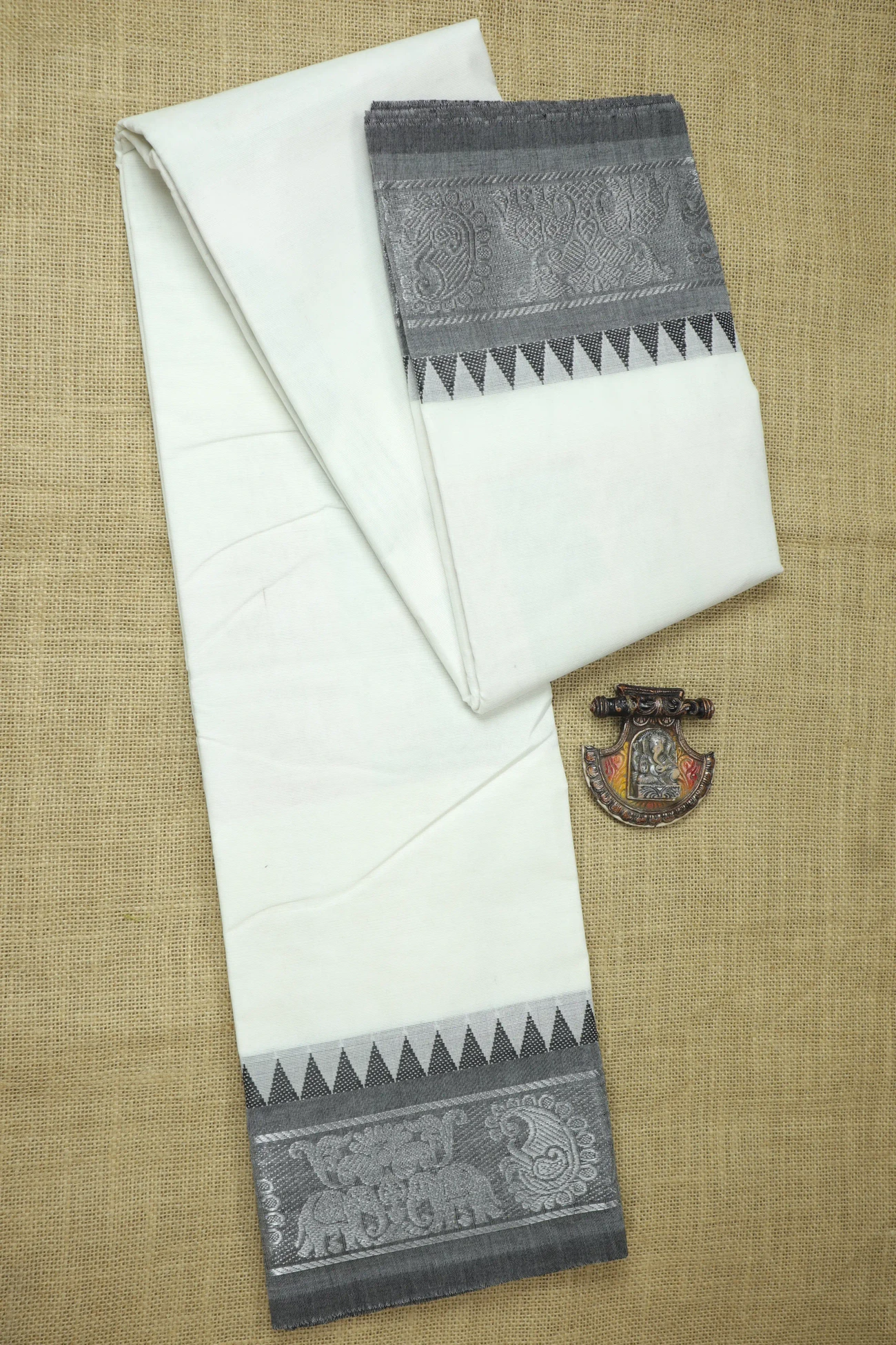 white-elephant-mango-malarkodi-saree-mk008000-a