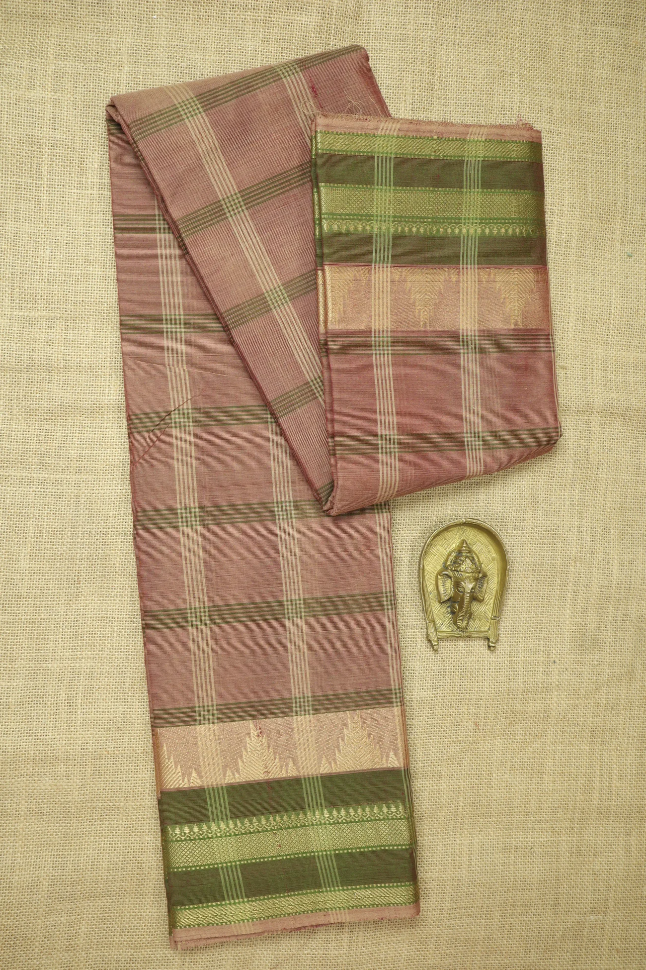 plum-thalampoo-reku-checked-saree-ck002637-a