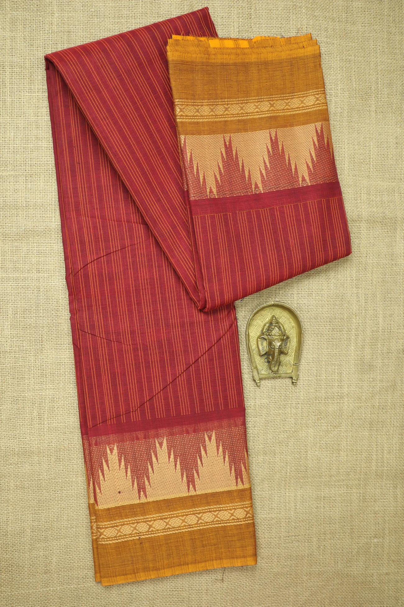 maroon-thalampoo-reku-vertical-stripes-checked-saree-ck002705-a