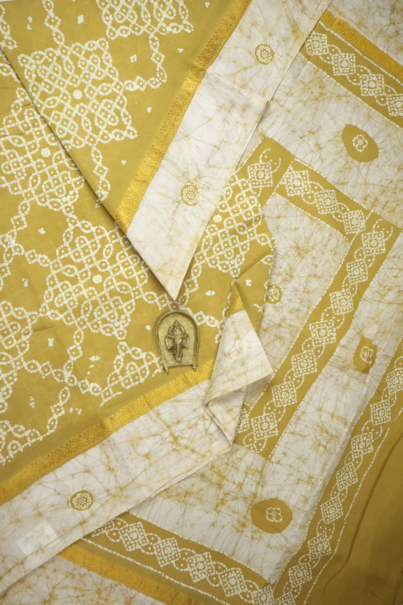 tan-kolam-madurai-sungudi-saree-ss006237-a