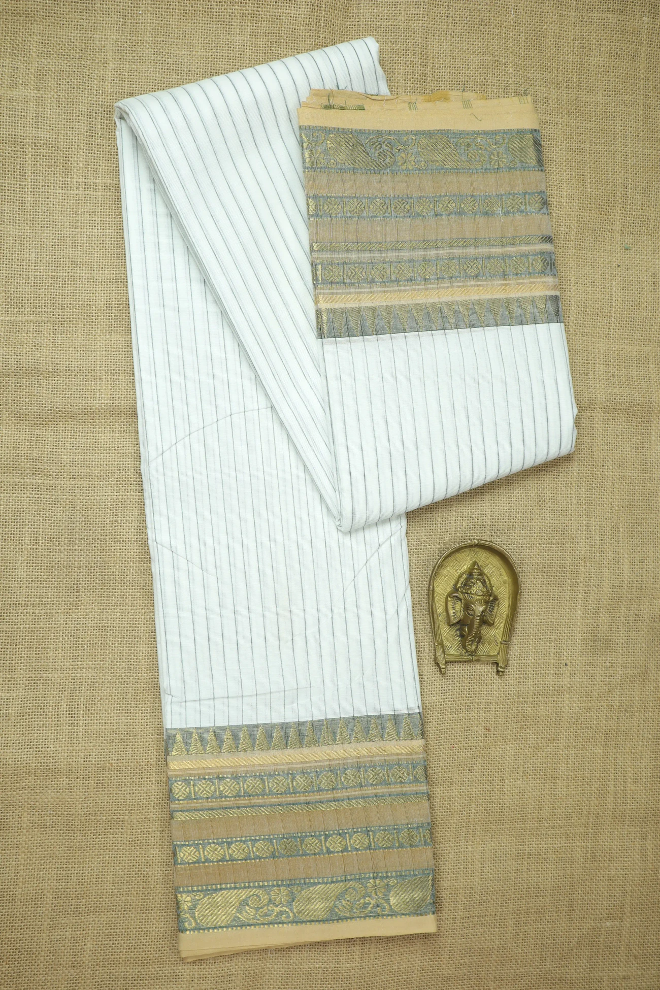 white-temple-ruthratcham-checked-saree-ck002700-a