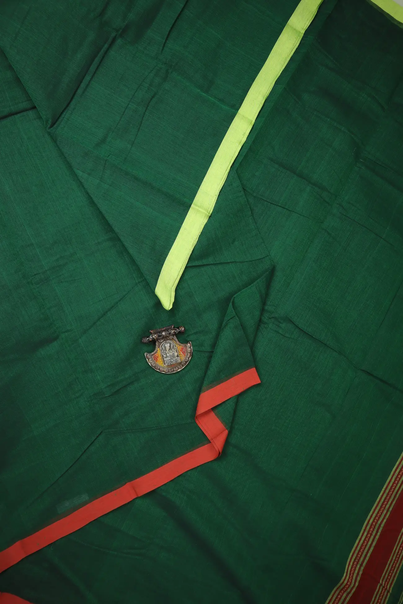 dark-green-plain-begumpuri-sarees-kv001493-a