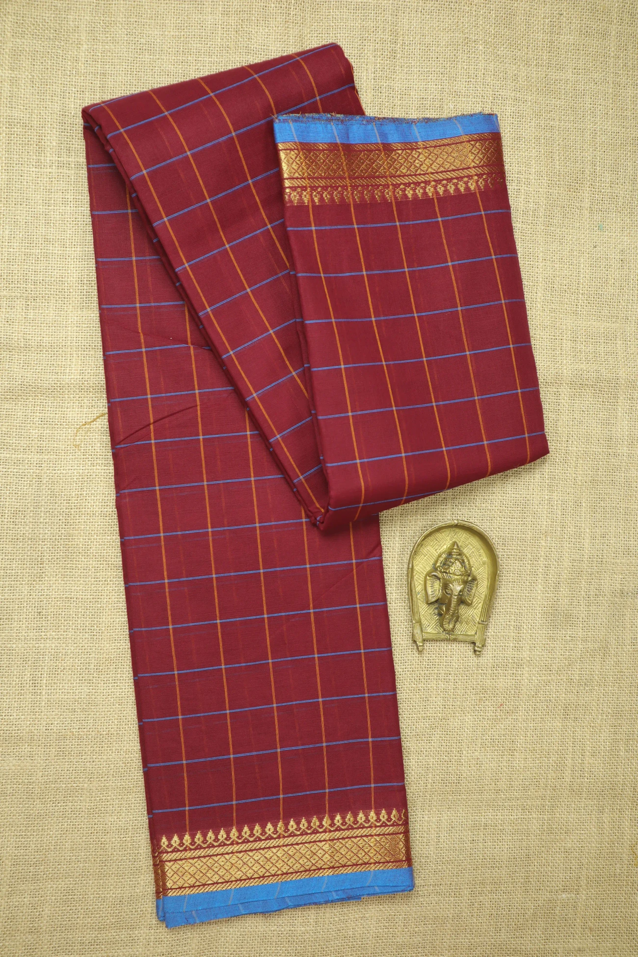 maroon-leaf-mayil-kan-checked-saree-ck002660-a