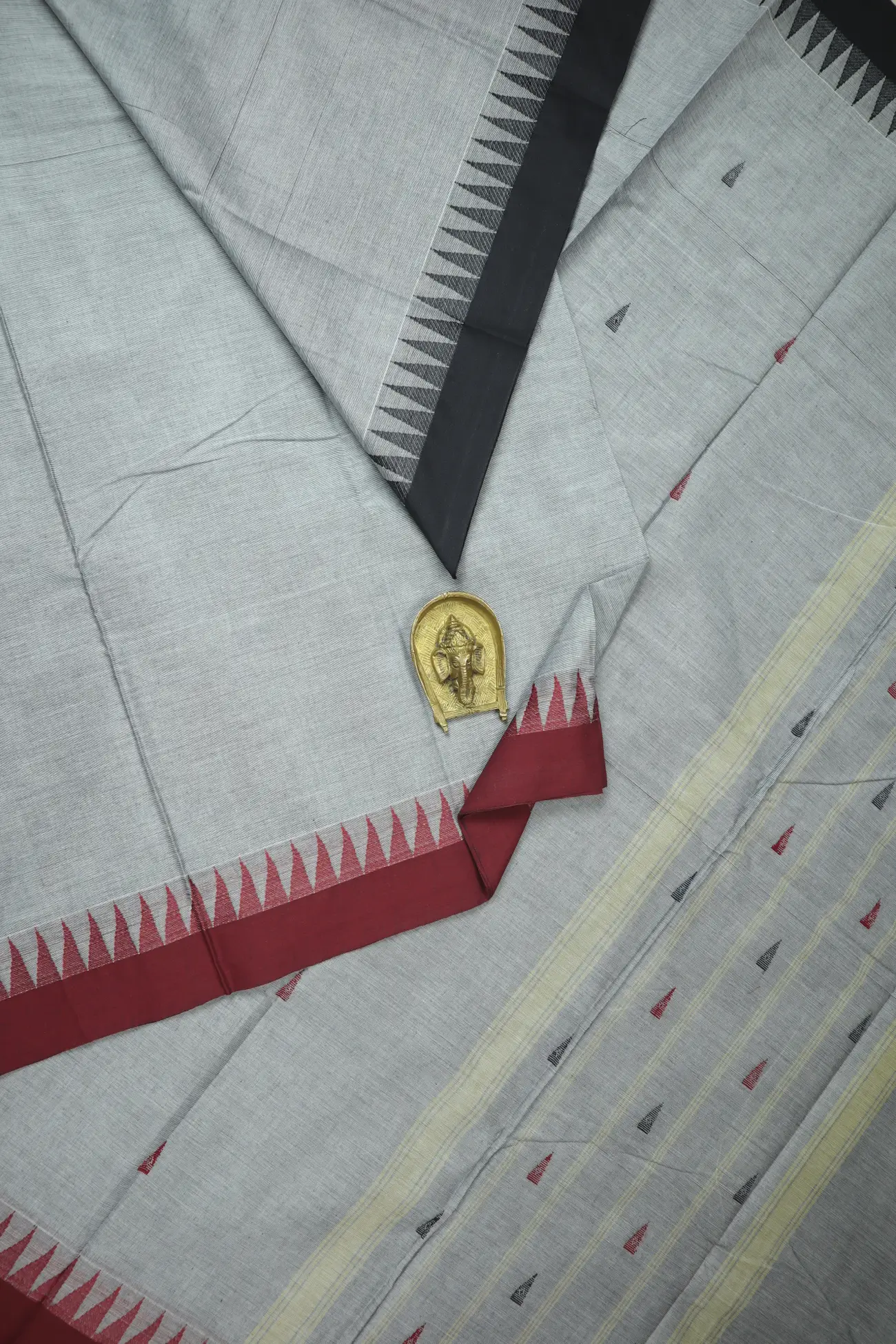 gray-temple-kanchi-cotton-saree-uu005507-a
