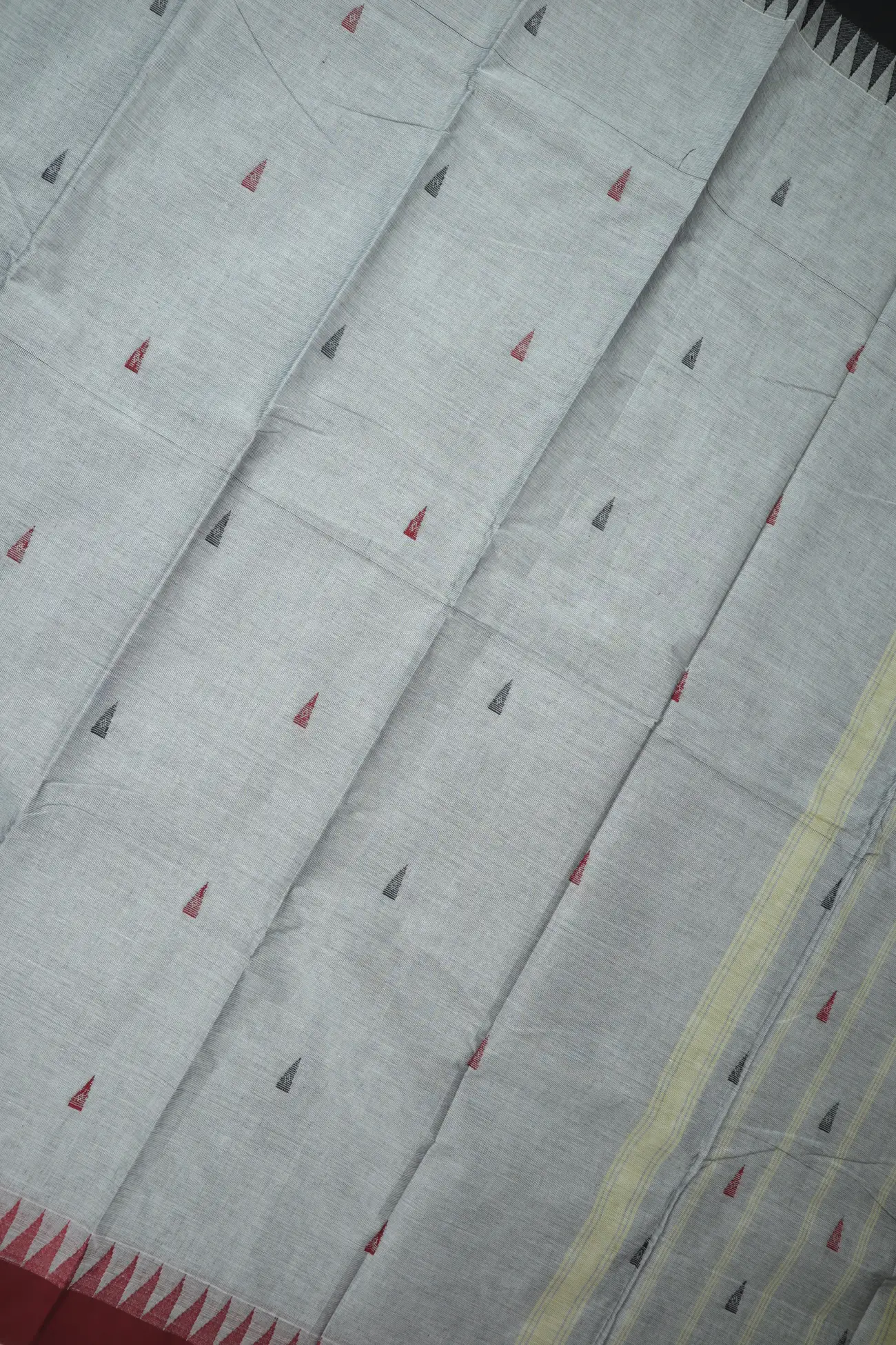 gray-temple-kanchi-cotton-saree-uu005507-c