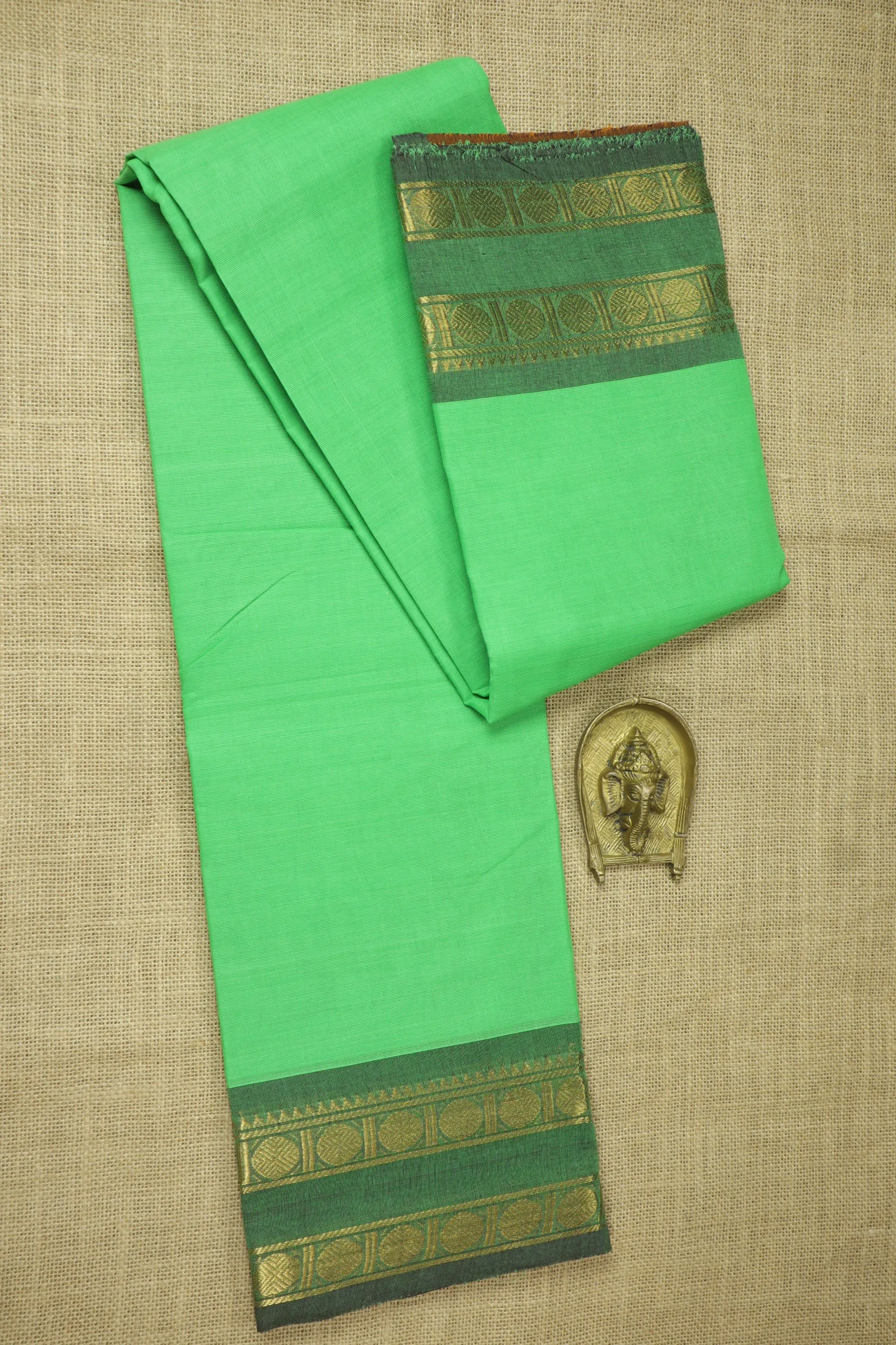 light-green-ruthratcham-malarkodi-saree-mk008157-a