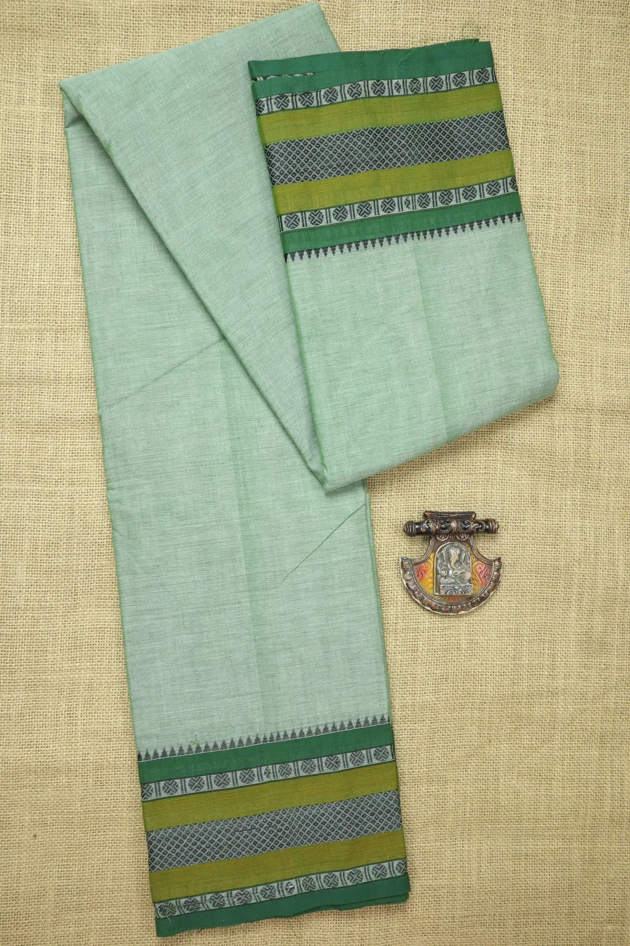 light-green-ruthratcham-malarkodi-saree-mk008195-a