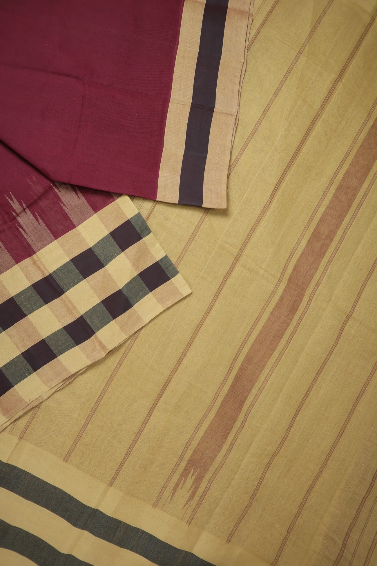dark-maroon-thalampoo-reku-coimbatore-cotton-saree-cbe000459-b