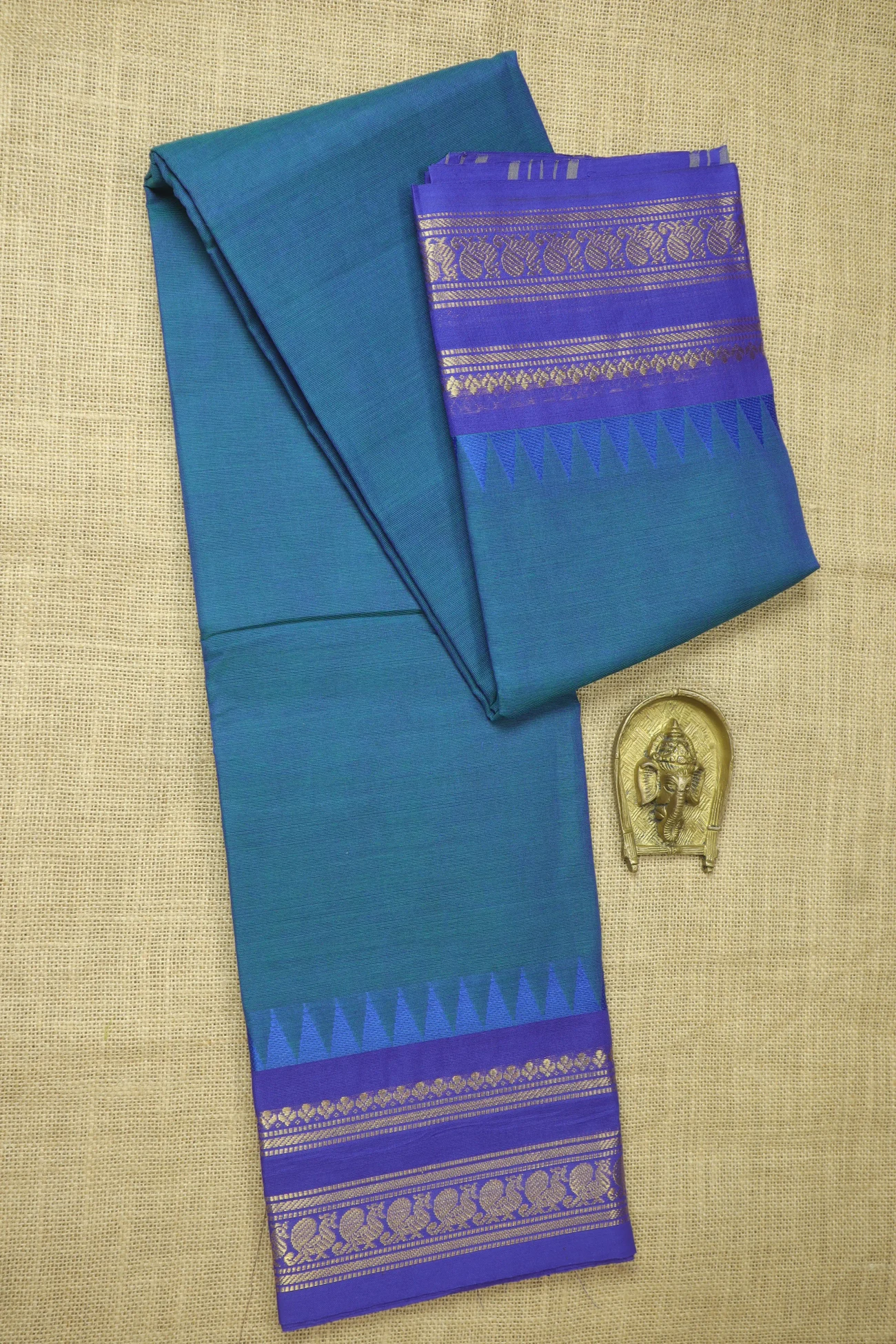teal-temple-peacock-malarkodi-saree-mk008145-a