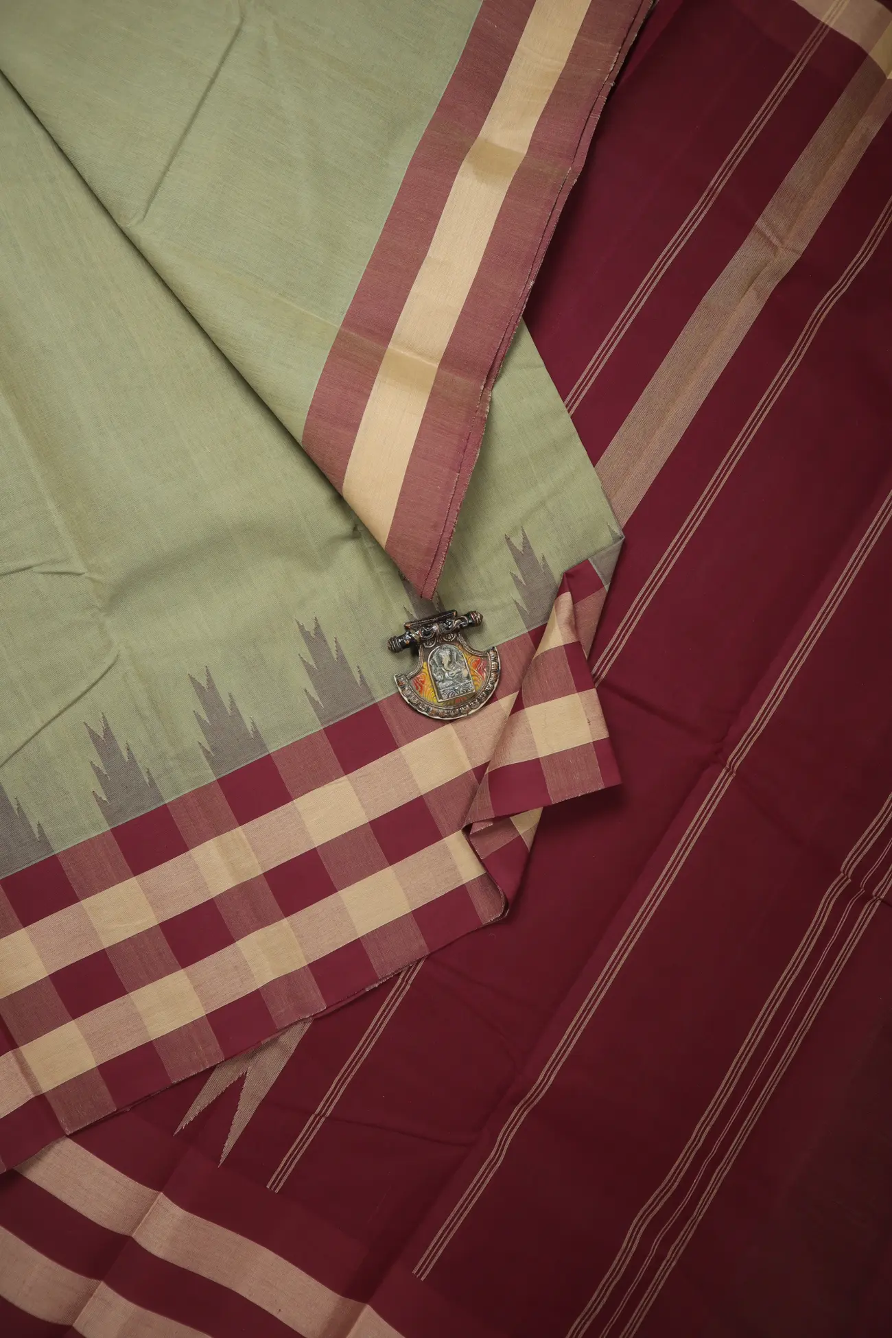 gray-thalampoo-reku-coimbatore-cotton-saree-cbe000469-a
