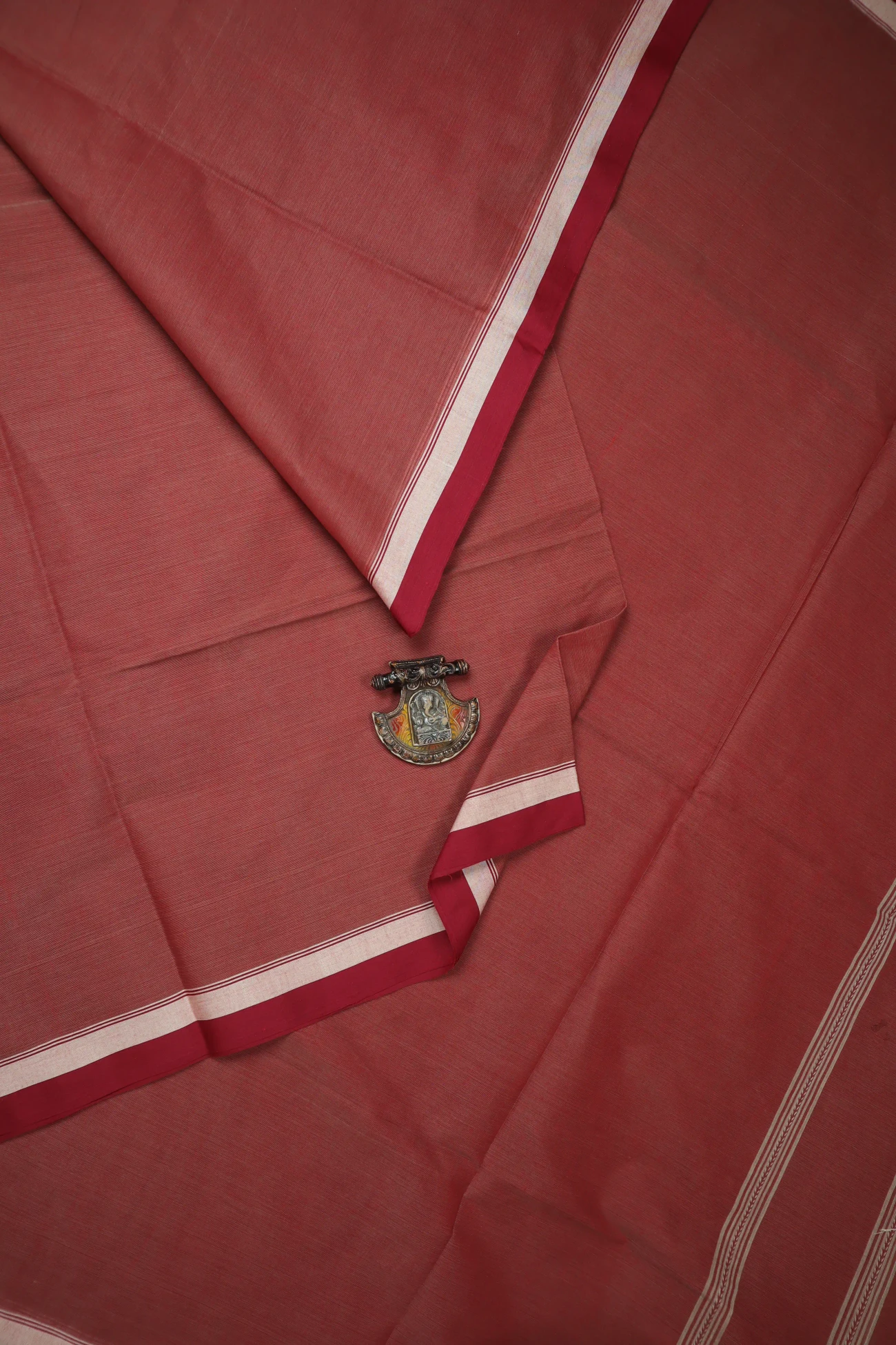 indian-red-plain-begumpuri-sarees-kv001477-a