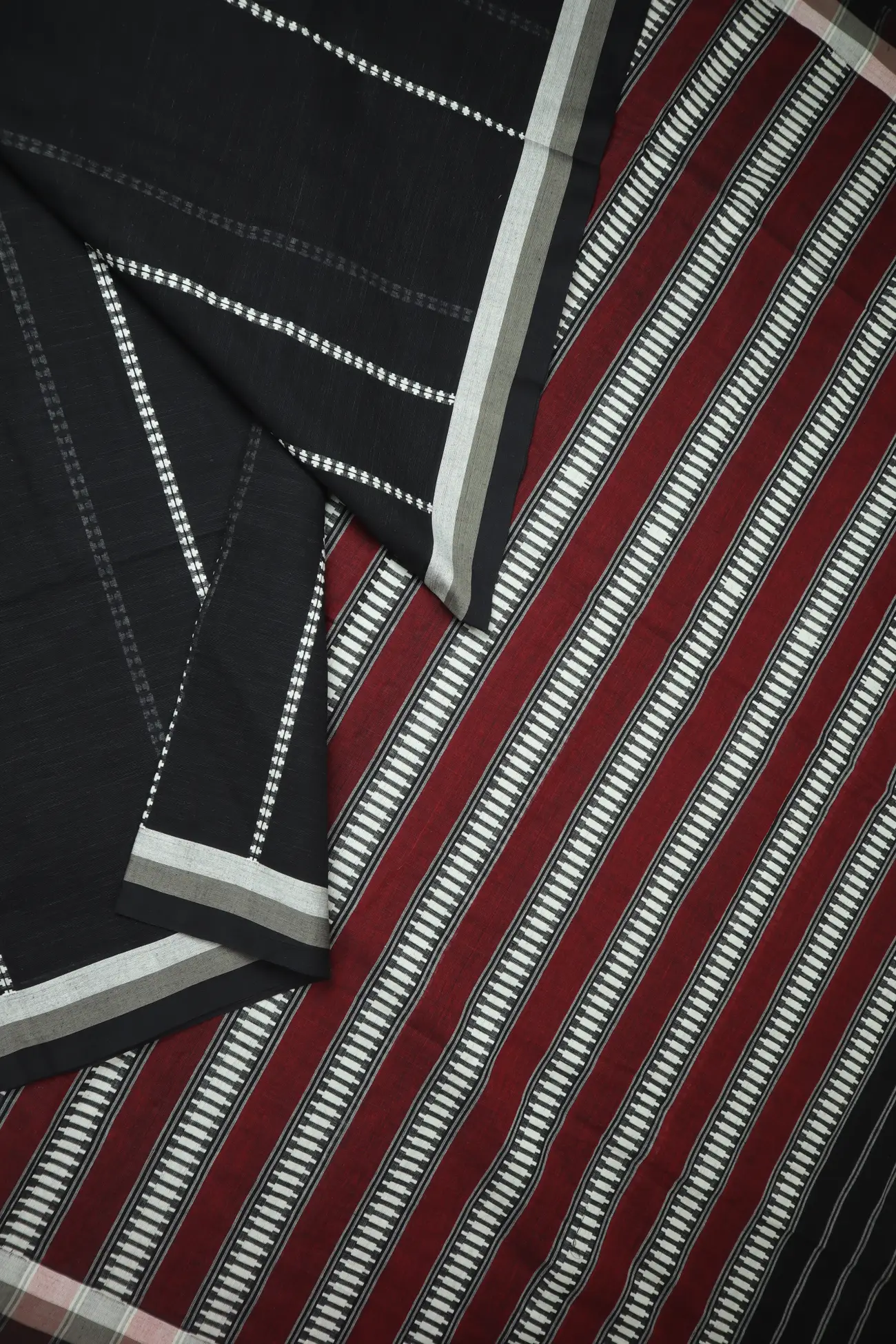 black-vertical-stripes-begumpuri-saree-kv001488-b