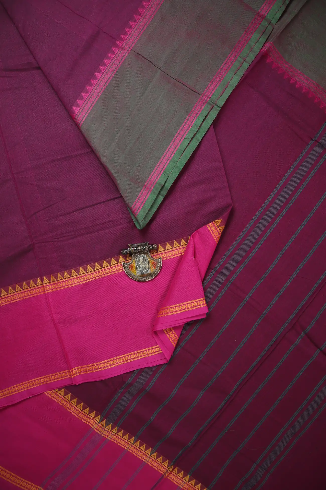 dark-magenta-temple-grand-chettinad-saree-gc000913-a