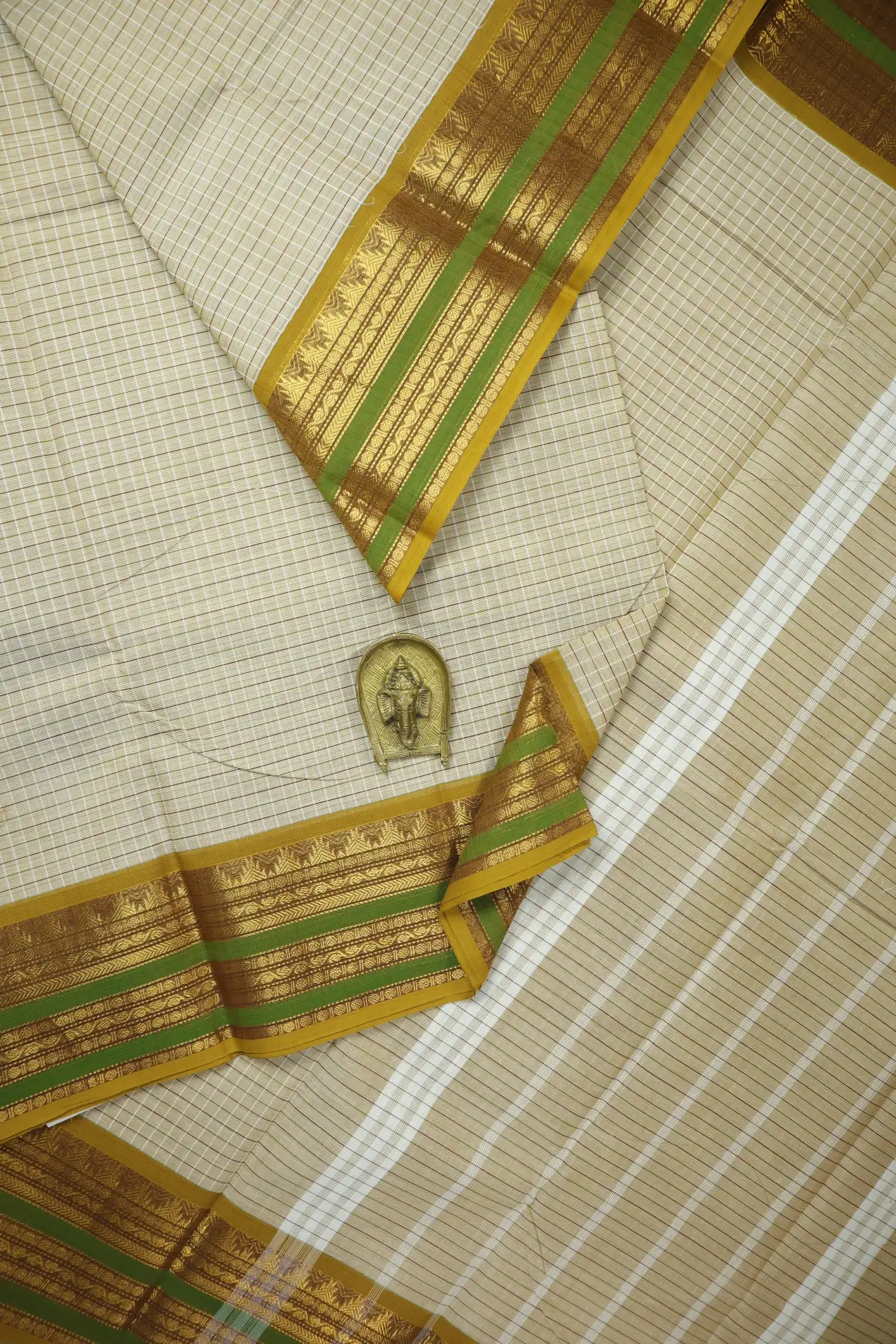 wheat-temple-checked-saree-ck002718-a