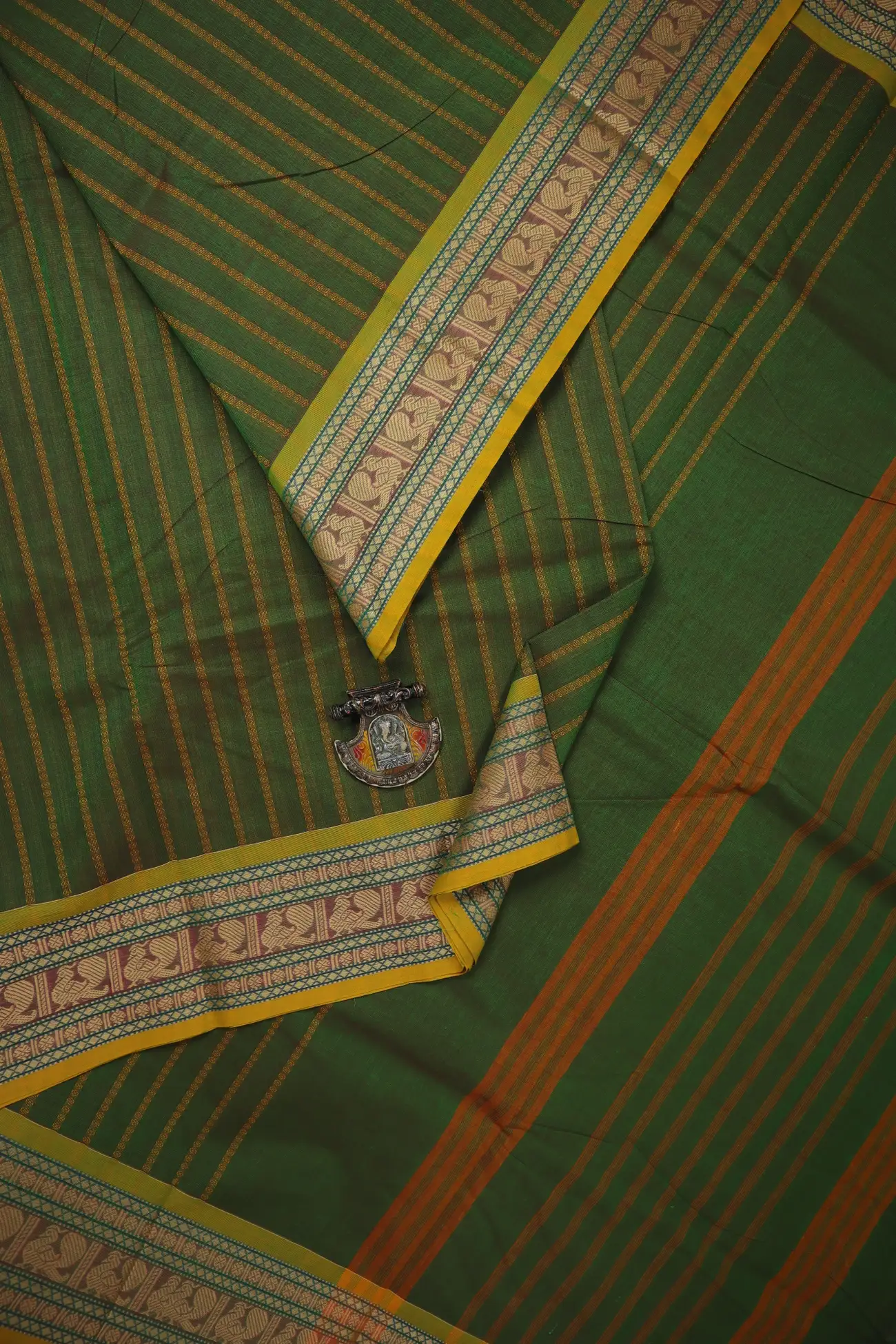 green-peacock-vertical-stripes-grand-chettinad-saree-gc002399-a