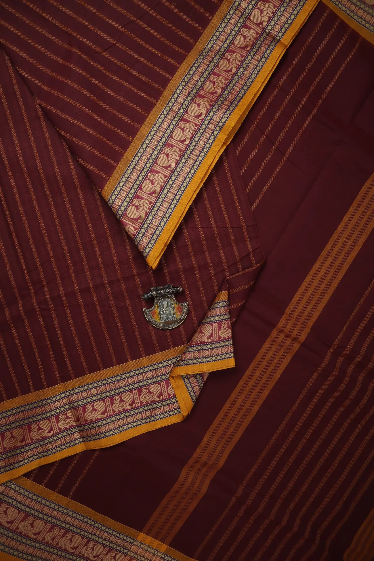 maroon-peacock-vertical-stripes-grand-chettinad-saree-gc002395-a