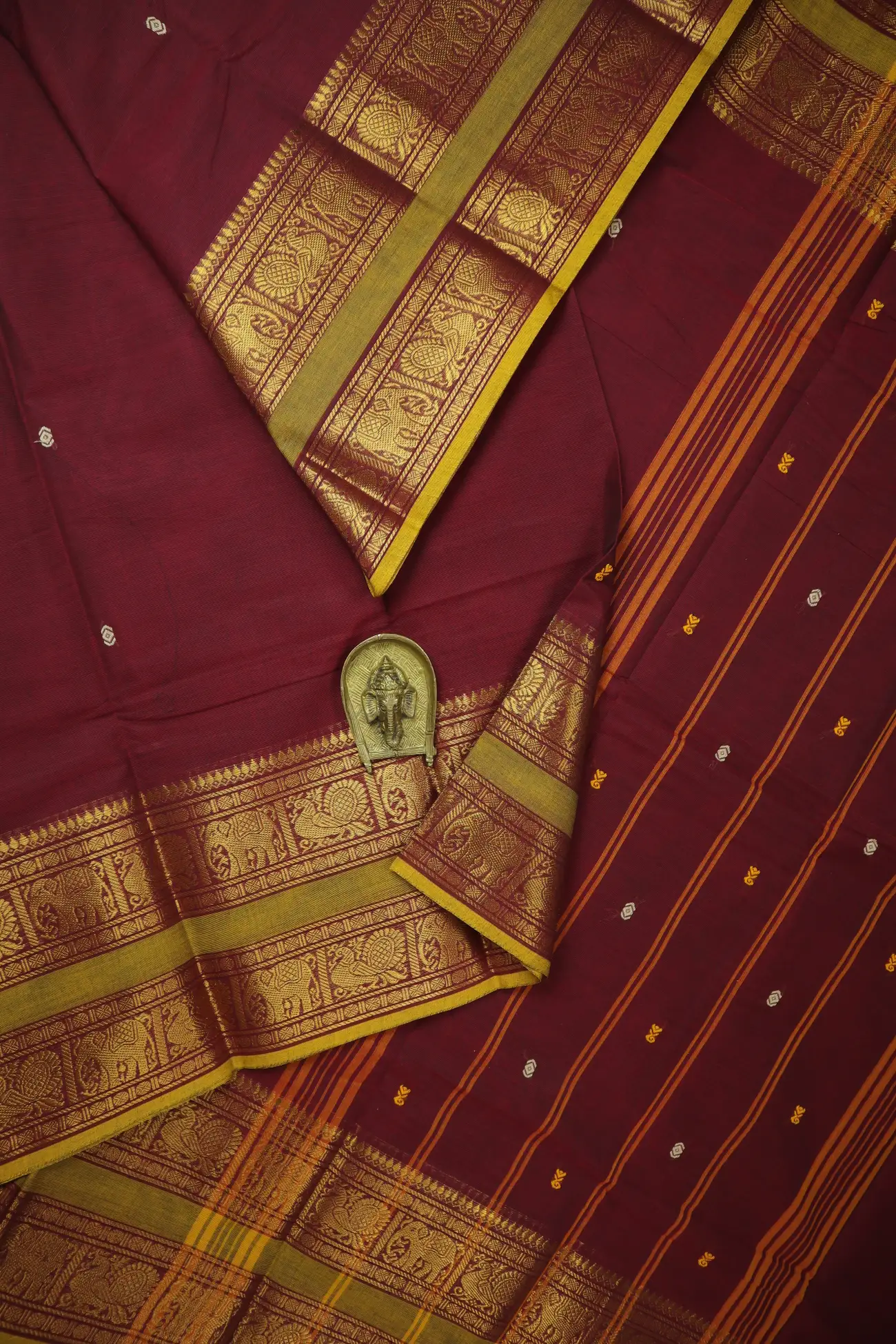 dark-magenta-peacock-elephant-grand-chettinad-saree-gc002356-a