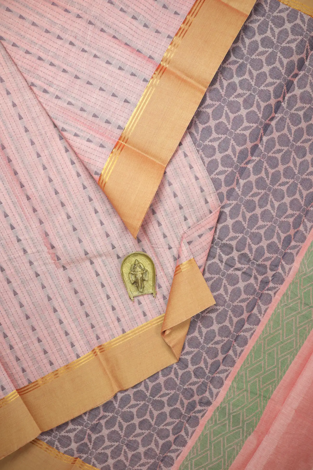 light-pink-vertical-stripes-coimbatore-cotton-saree-cbe000386-a