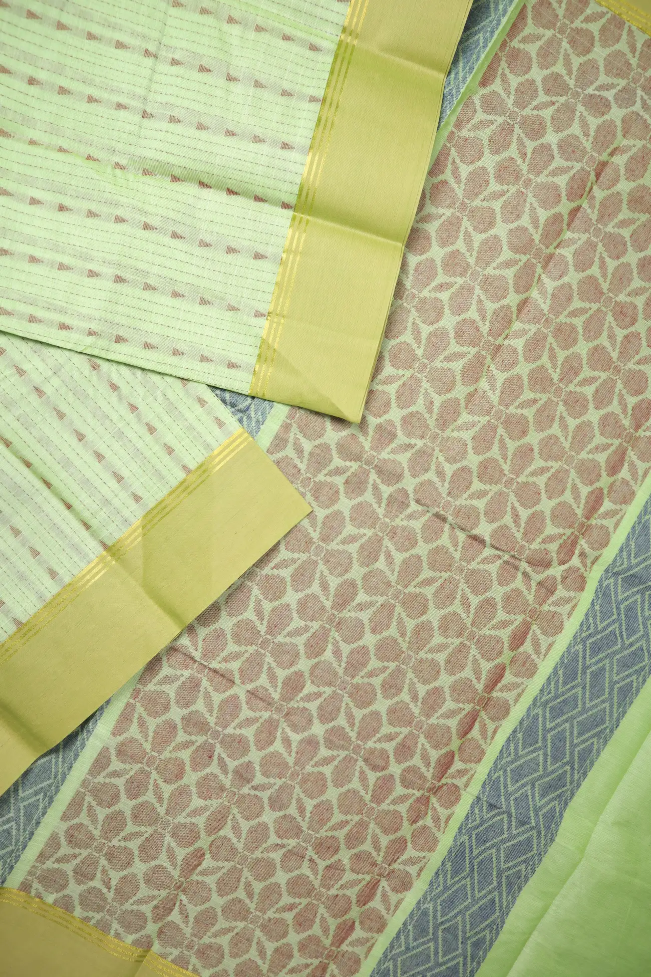 pista-green-vertical-stripes-coimbatore-cotton-saree-cbe000385-b