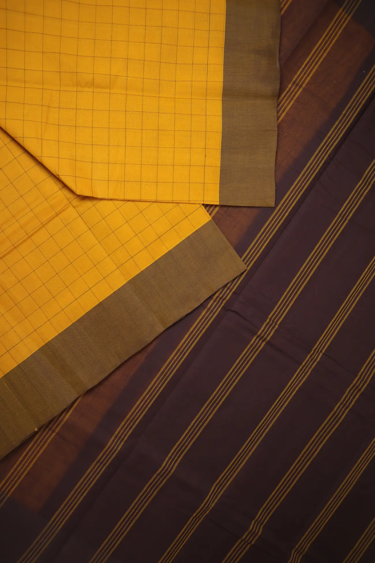 mustard-checked-coimbatore-cotton-saree-cbe000404-b