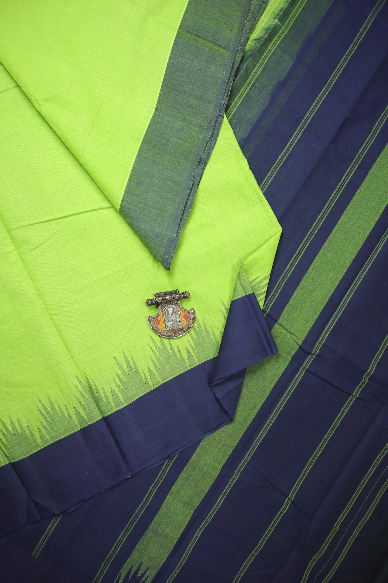 light-green-thalampoo-reku-coimbatore-cotton-saree-cbe000452-a