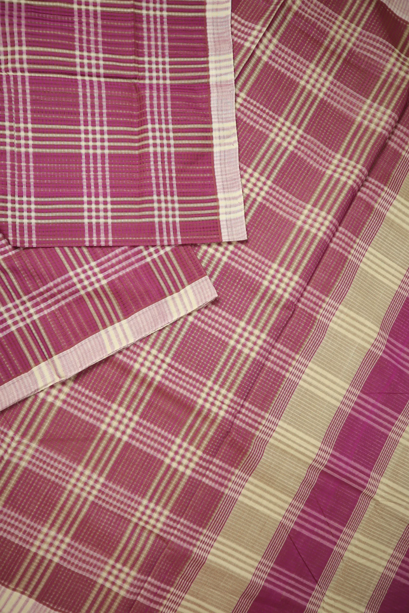 magenta-checked-mangalagiri-saree-ml002781-b