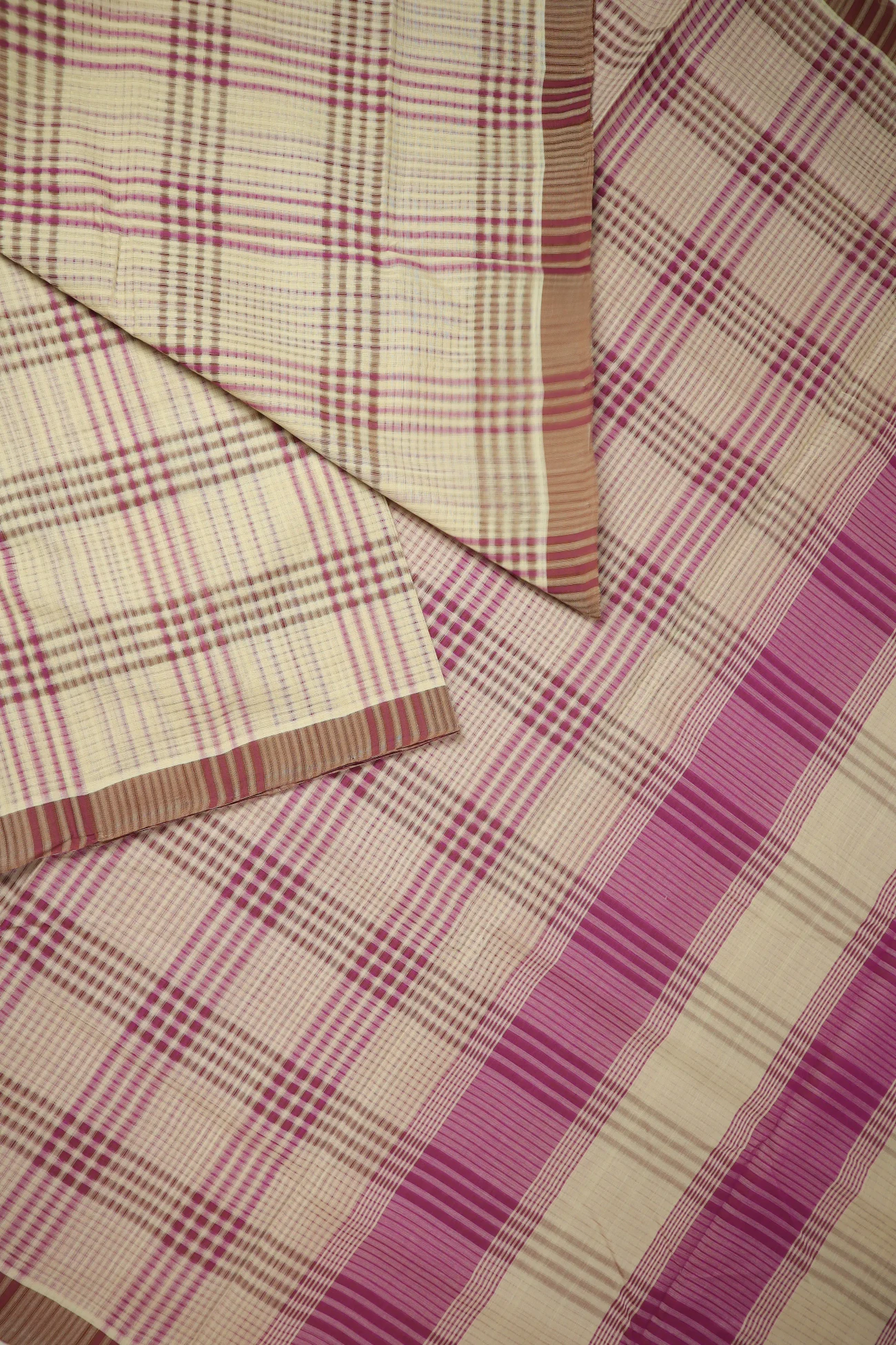 white-checked-mangalagiri-saree-ml002780-b