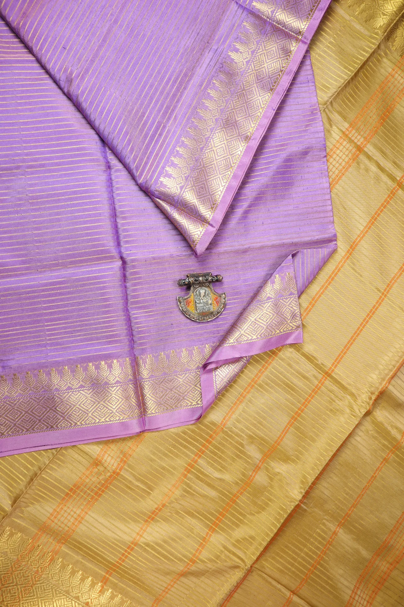 purple-vaira-oosi-diamond-needle-banana-pith-saree-bps000527-a
