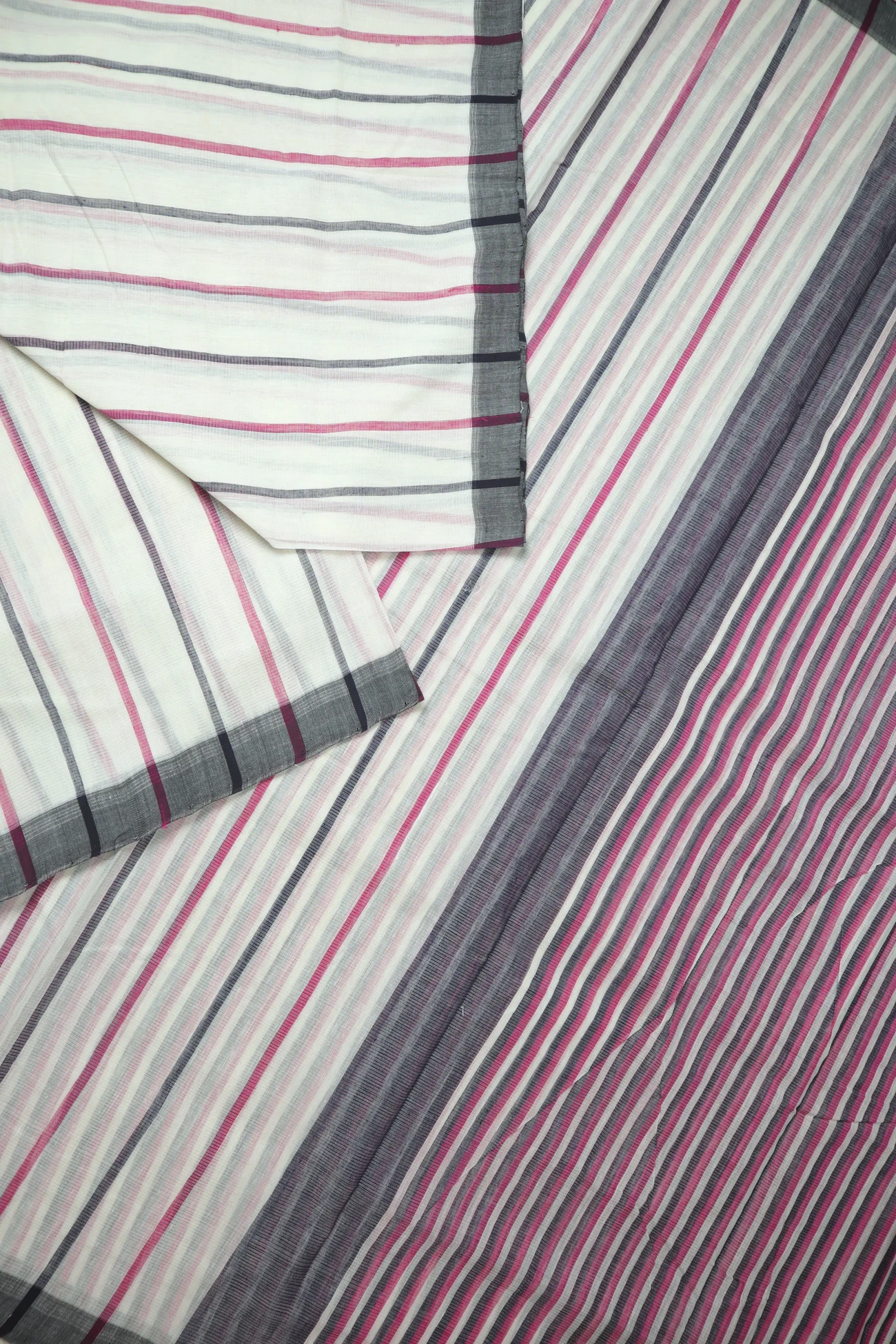 white-vertical-stripes-mangalagiri-saree-ml002768-b