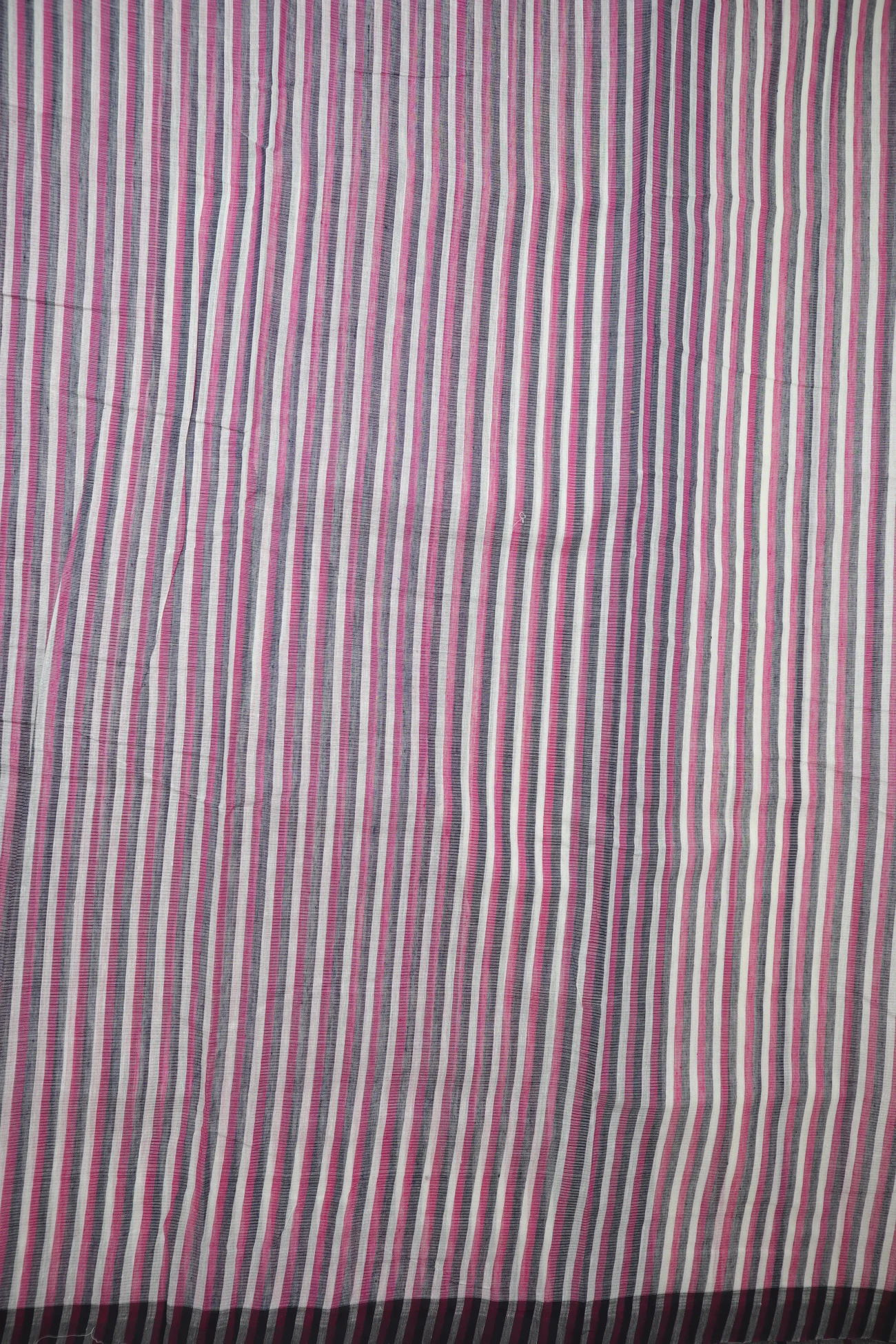 white-vertical-stripes-mangalagiri-saree-ml002768-c