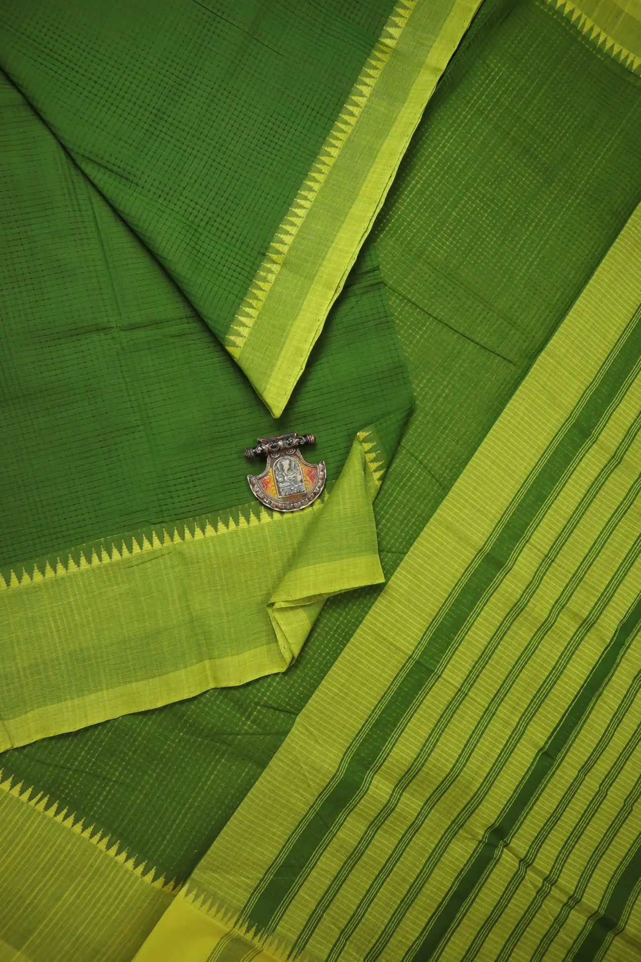 dark-green-plain-mangalagiri-saree-ml002836-a