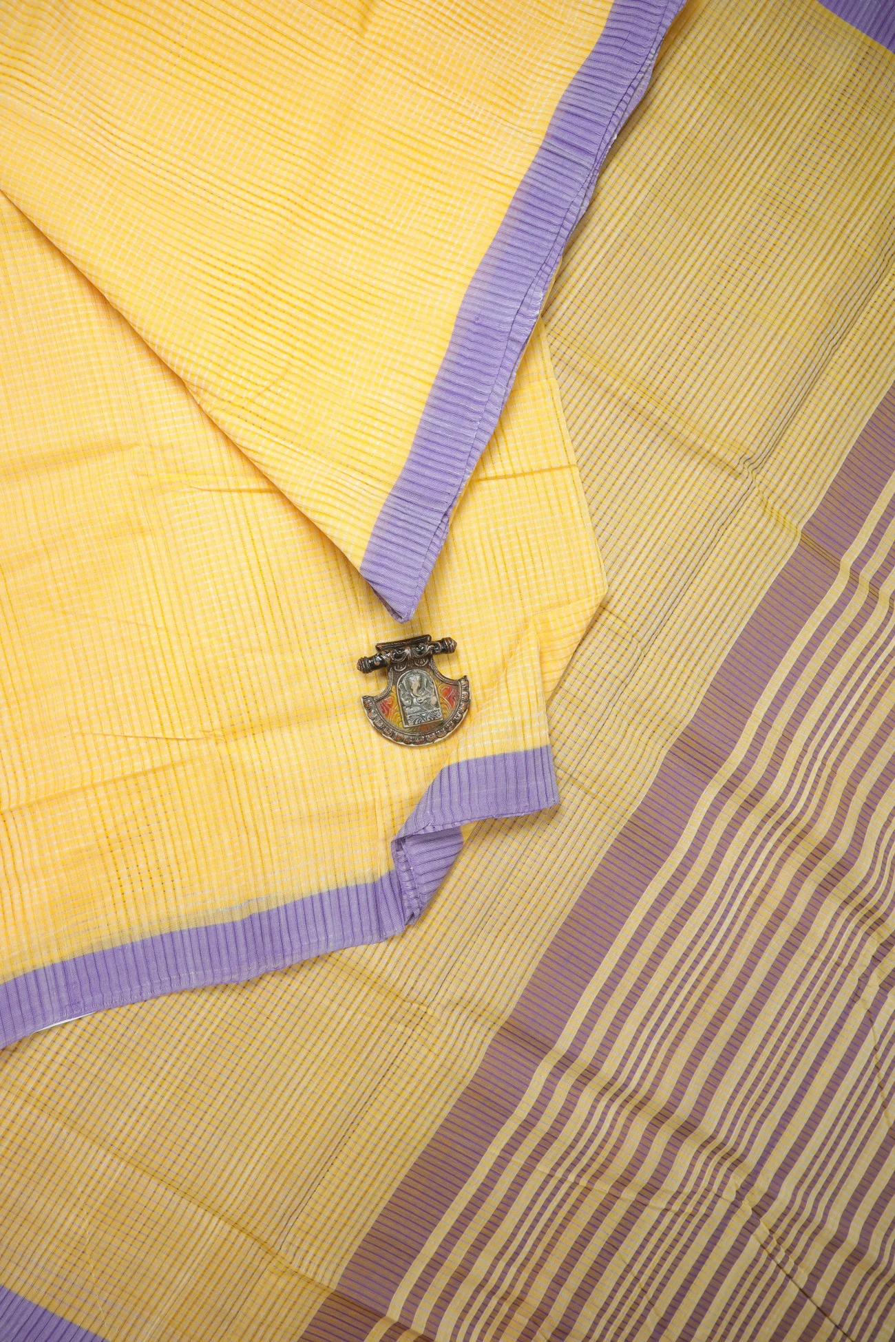 gold-missing-checks-mangalagiri-saree-ml002783-a
