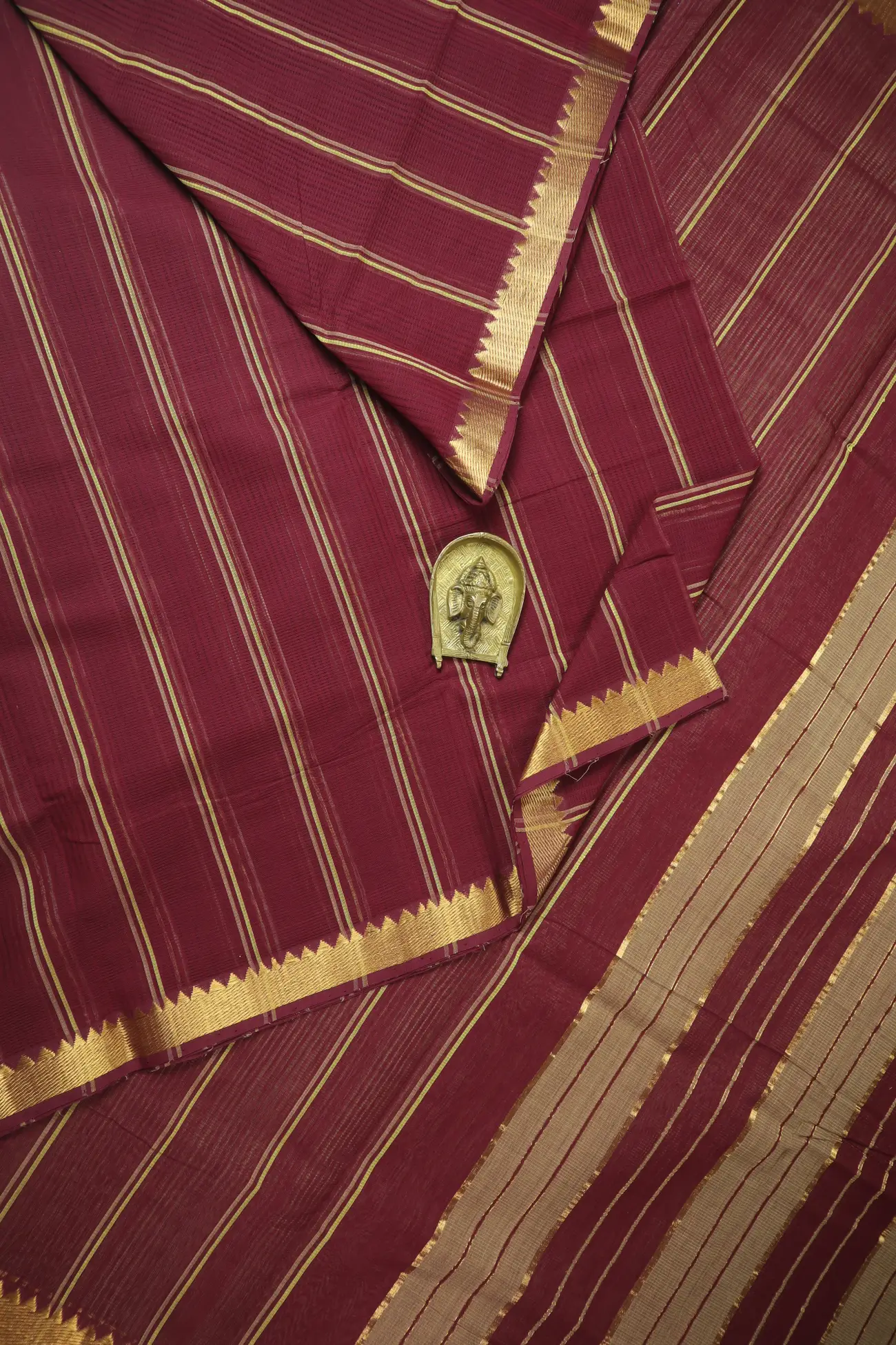 maroon-vertical-stripes-mangalagiri-saree-ml002846-a