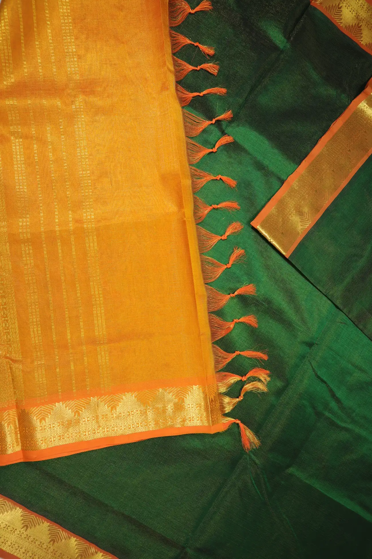 dark-green-vaira-oosi-diamond-needle-silk-cotton-saree-sc002985-e