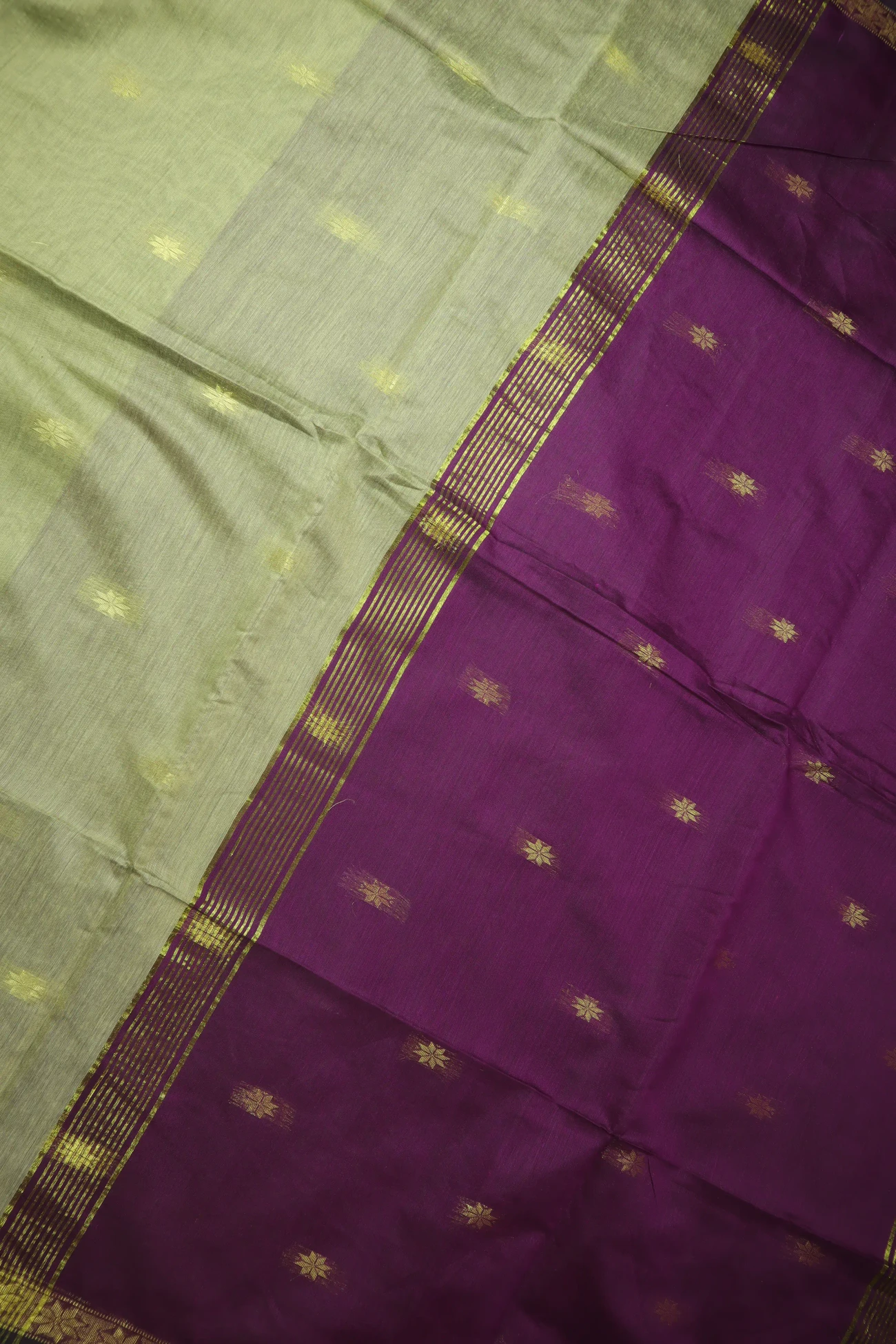 tan-flower-bengal-saree-kh001999-c