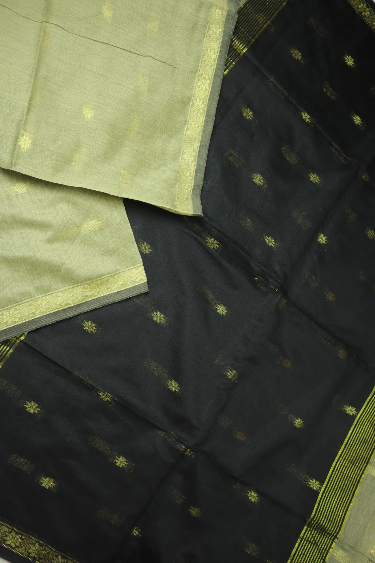 tan-flower-bengal-saree-kh001997-b
