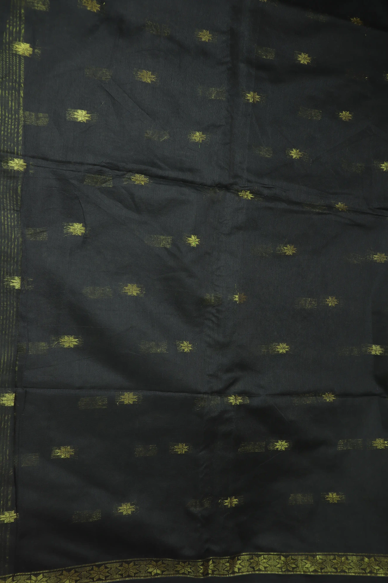 tan-flower-bengal-saree-kh001997-d